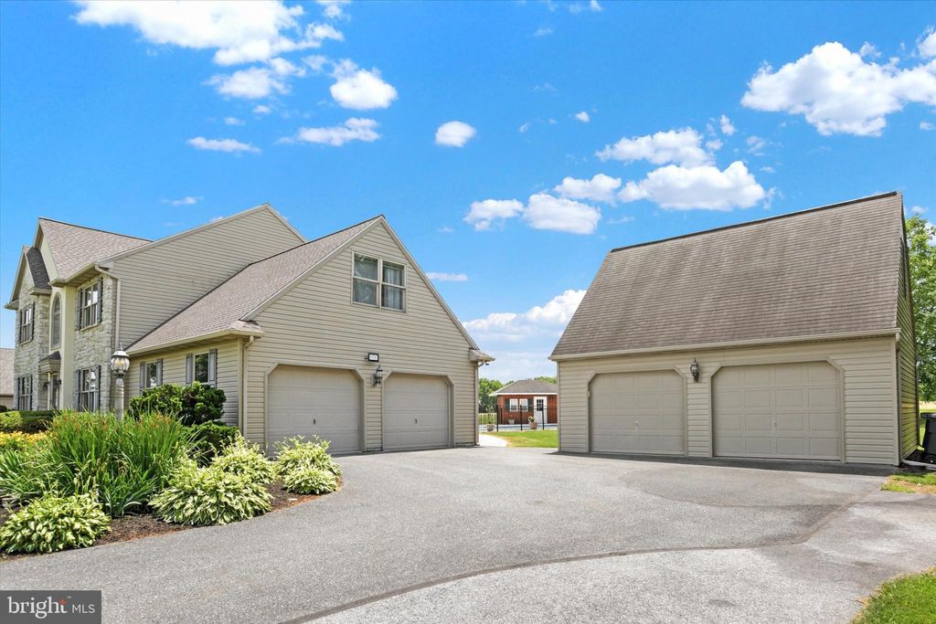 Photo of 284 Trail Road N, Elizabethtown, PA 17022 (MLS # PALA2051998)