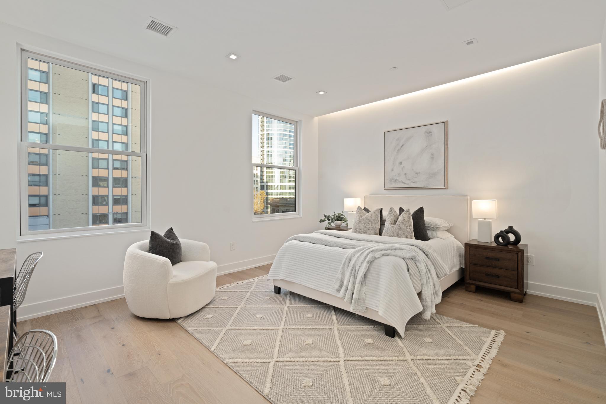 RITTENHOUSE SQUARE - Residential