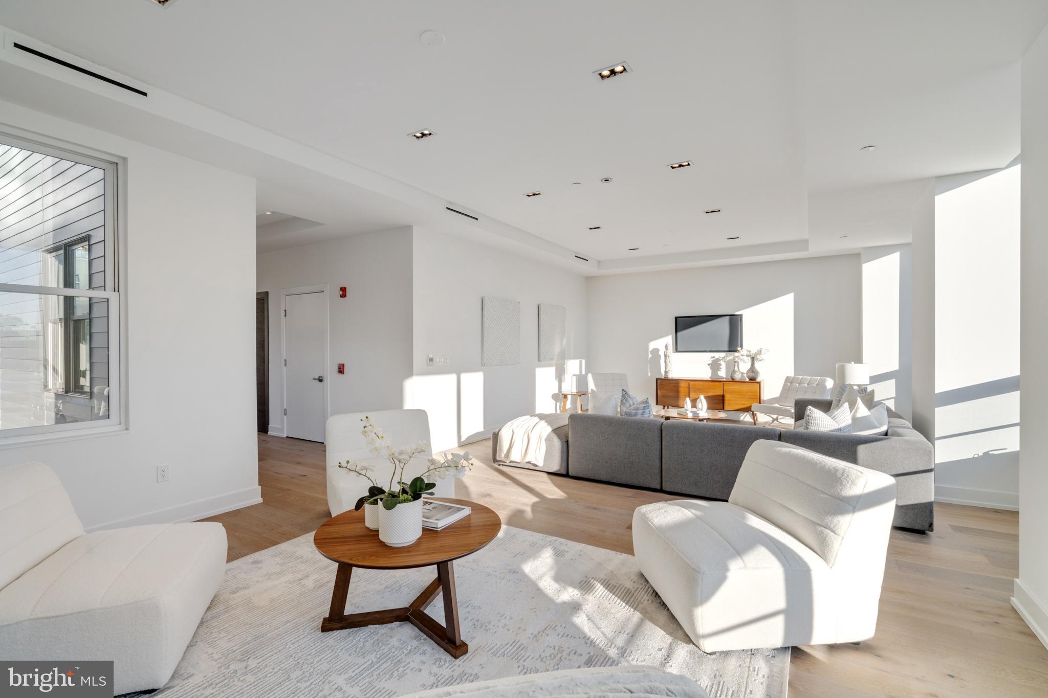 RITTENHOUSE SQUARE - Residential