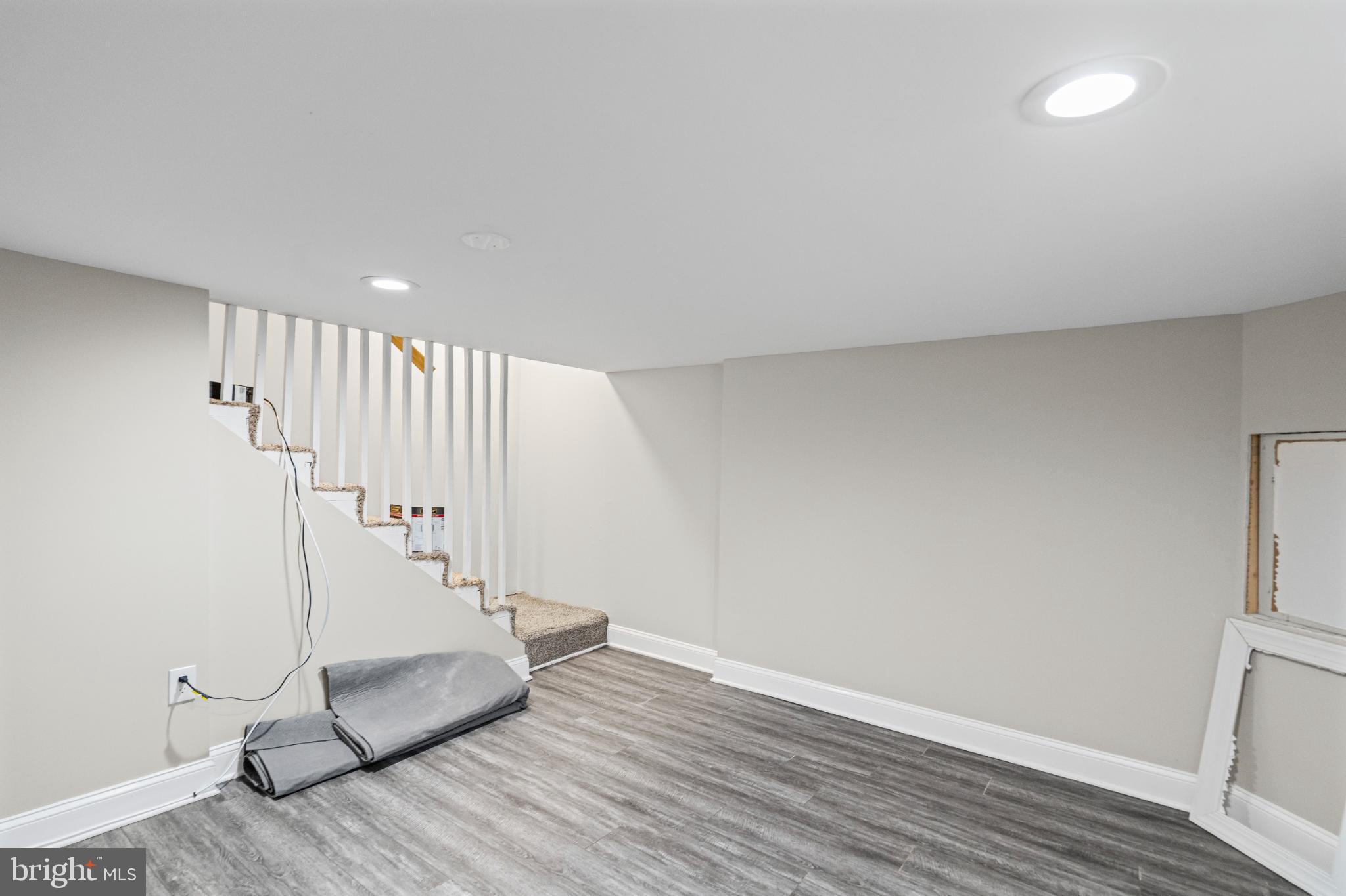 PERRY HALL - Residential