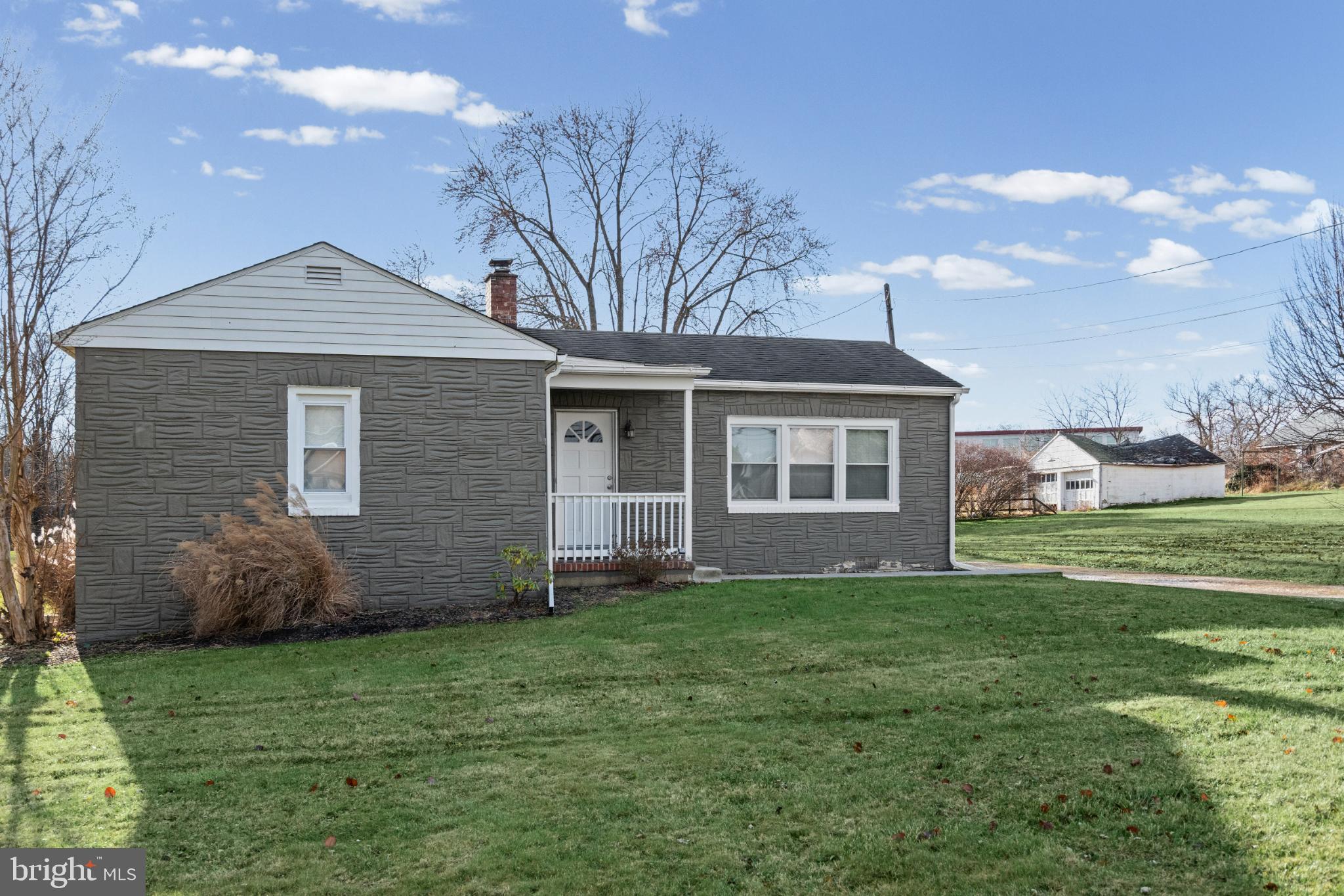 PERRY HALL - Residential