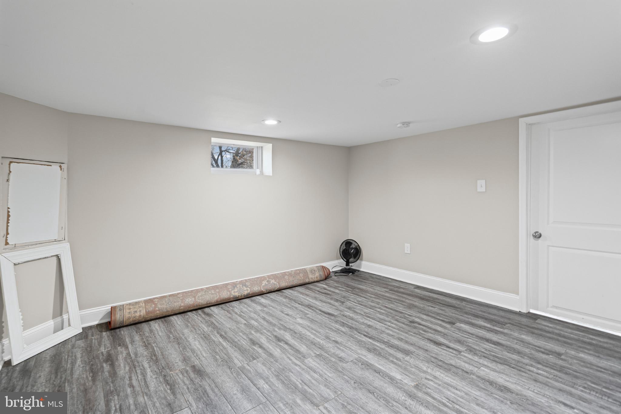 PERRY HALL - Residential