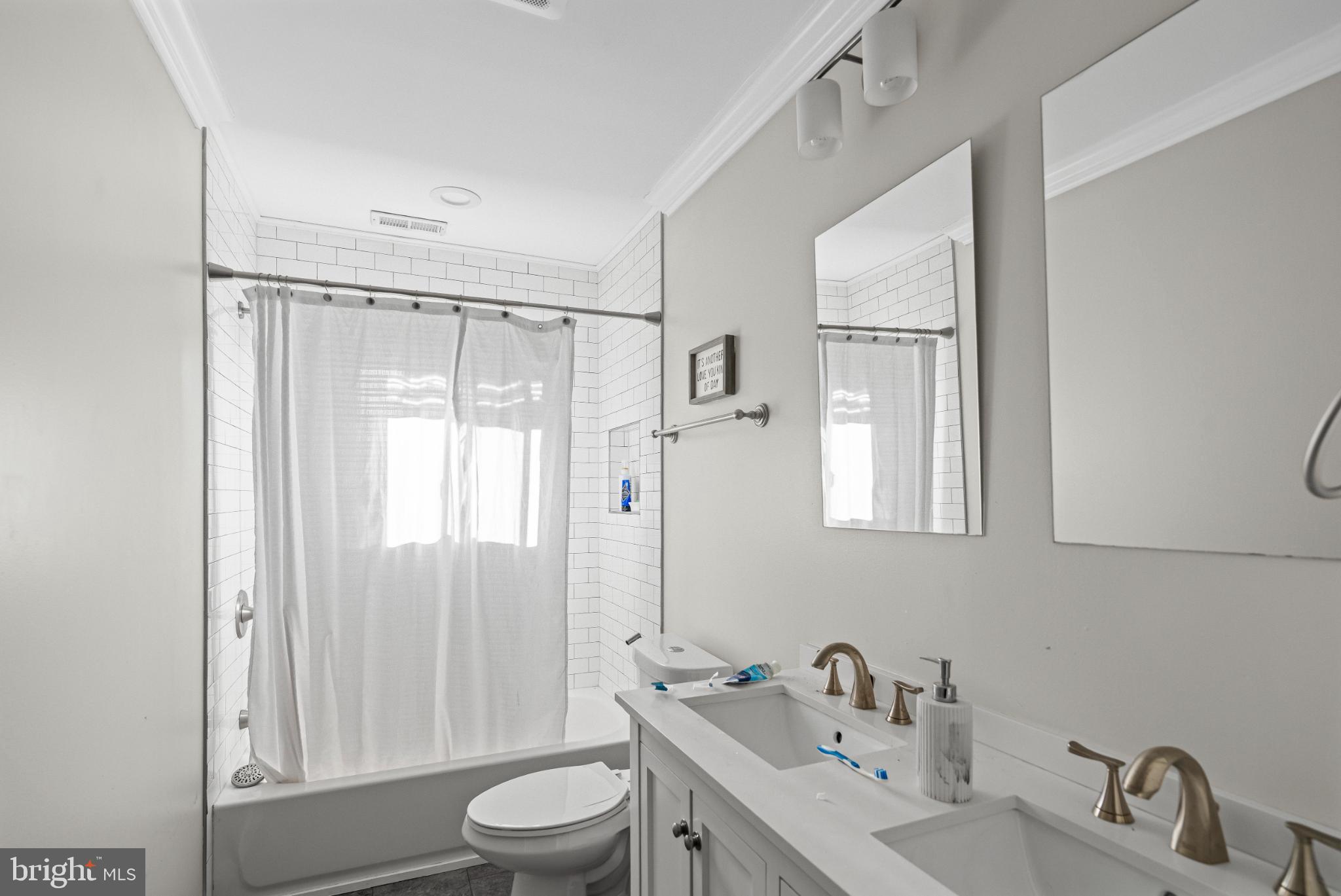 PERRY HALL - Residential