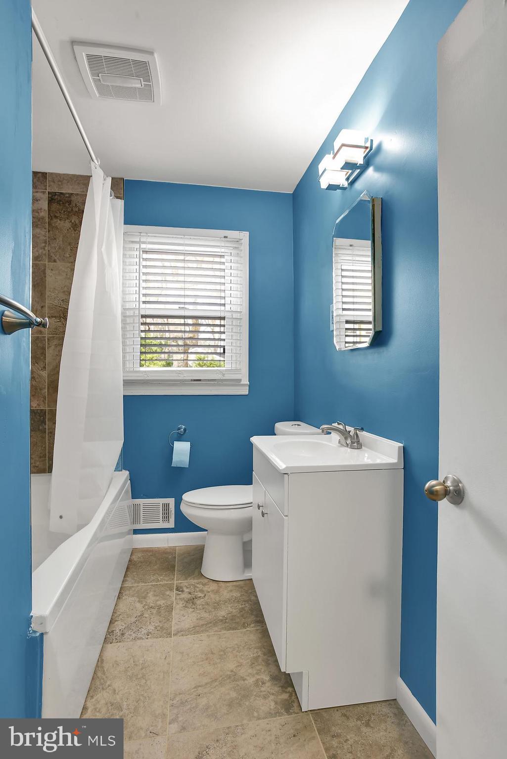 CARROLLTON MANOR - Residential