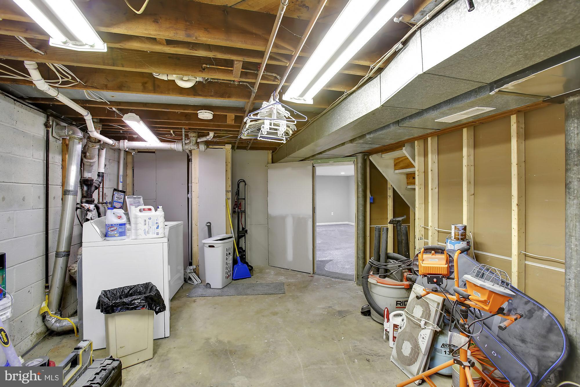 CARROLLTON MANOR - Residential