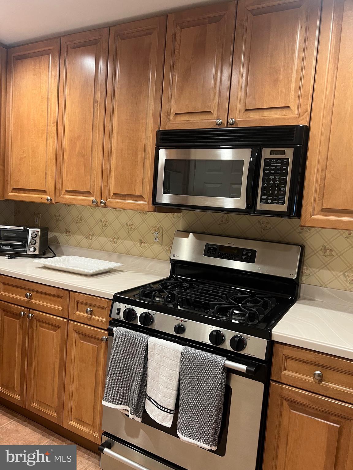 11775 STRATFORD HOUSE PLACE 404
