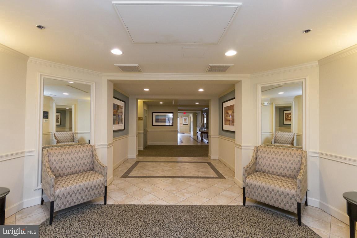 11775 STRATFORD HOUSE PLACE 404