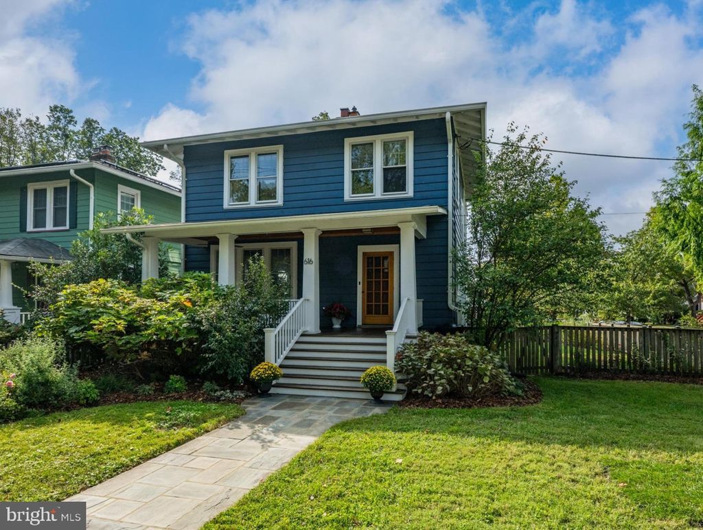 Photo of 616 Whittier Street NW, WASHINGTON, DC 20012 (MLS # DCDC2222560)