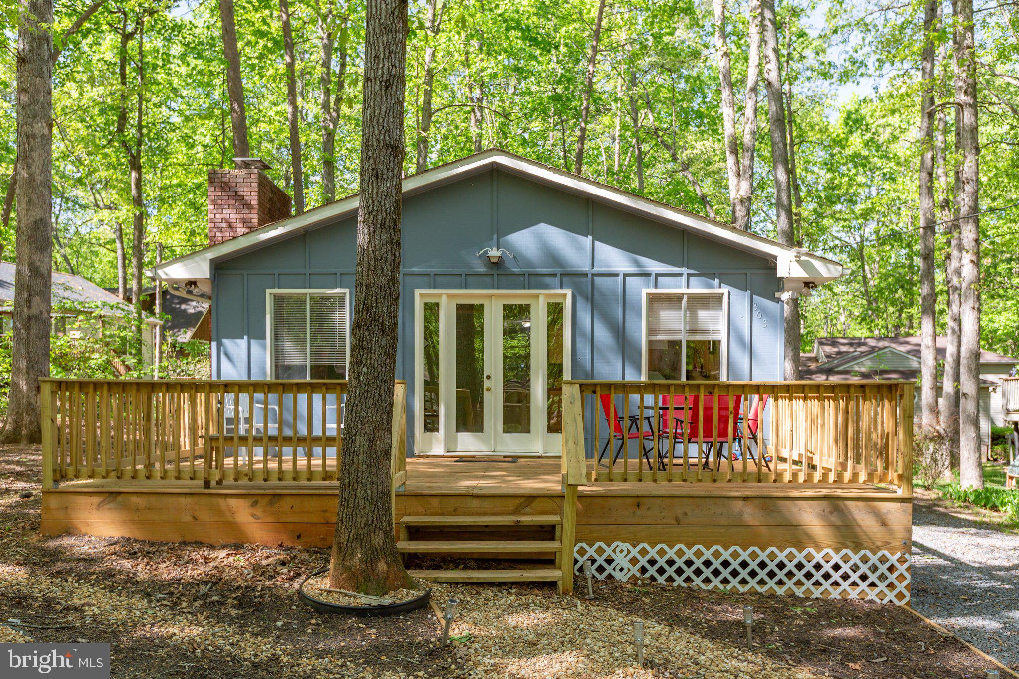 This lovely cottage located in a gated community offers so many amenities. The home has three bedroom and eating/dining kitchen. Large brand new deck and fresh paint through out the house. The home can be furnished or unfurnished depending on tenants needs. Pets case by case, 30lbs or less. Pet rent ($30) and deposit ($500). No smoking. Online application thru Rent Spree. Renters insurance required. Come and enjoy the many amenities this community offers . You will be on vacation everyday. For all other information contact agent.