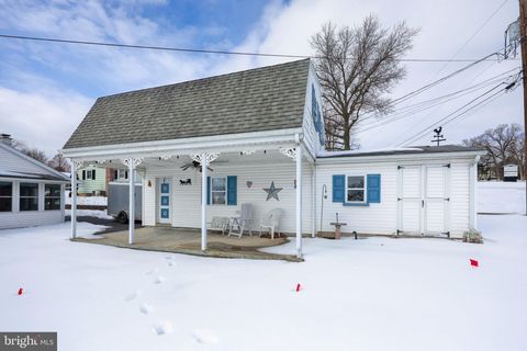 Tiny photo for 605 N Mount Joy Street, ELIZABETHTOWN, PA 17022 (MLS # PALA2082958)