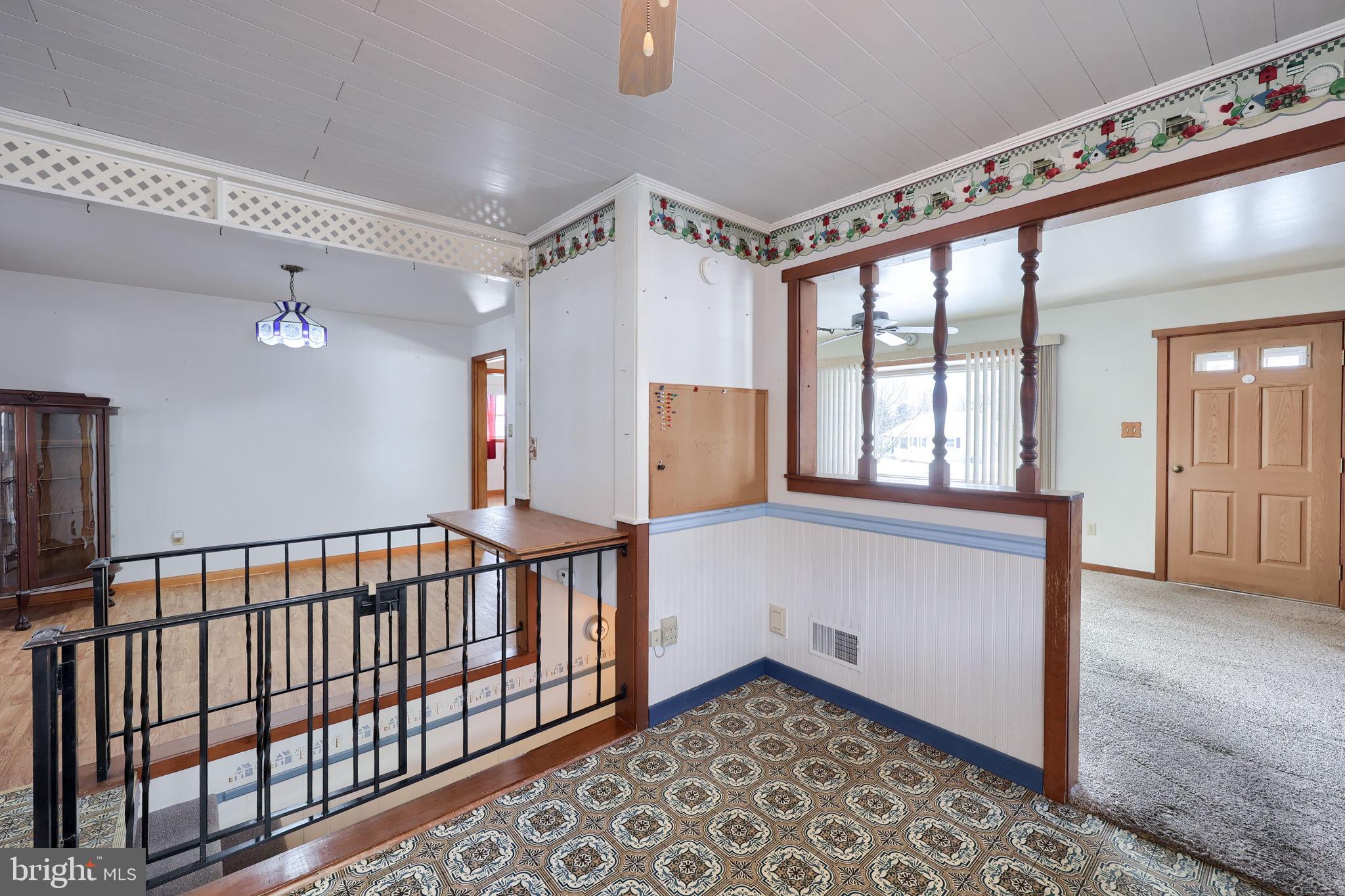 605 N MOUNT JOY STREET