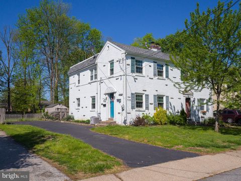718 MOORE AVENUE BRYN MAWR PA 19010