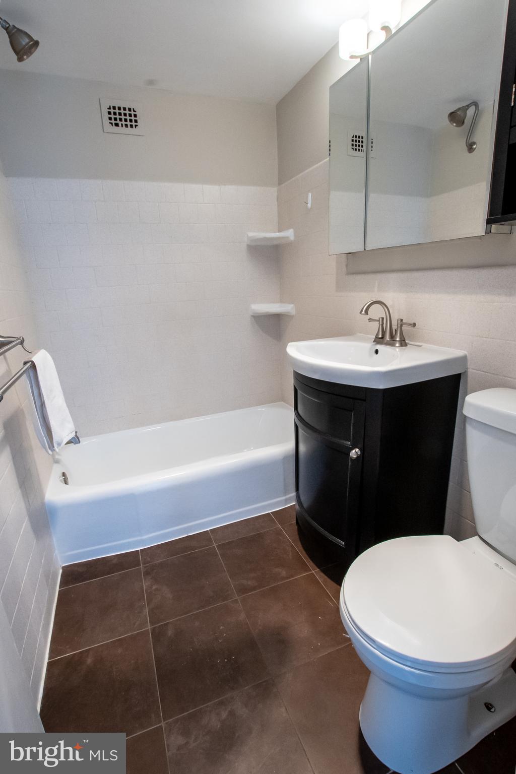 LORCOM HOUSE - Residential