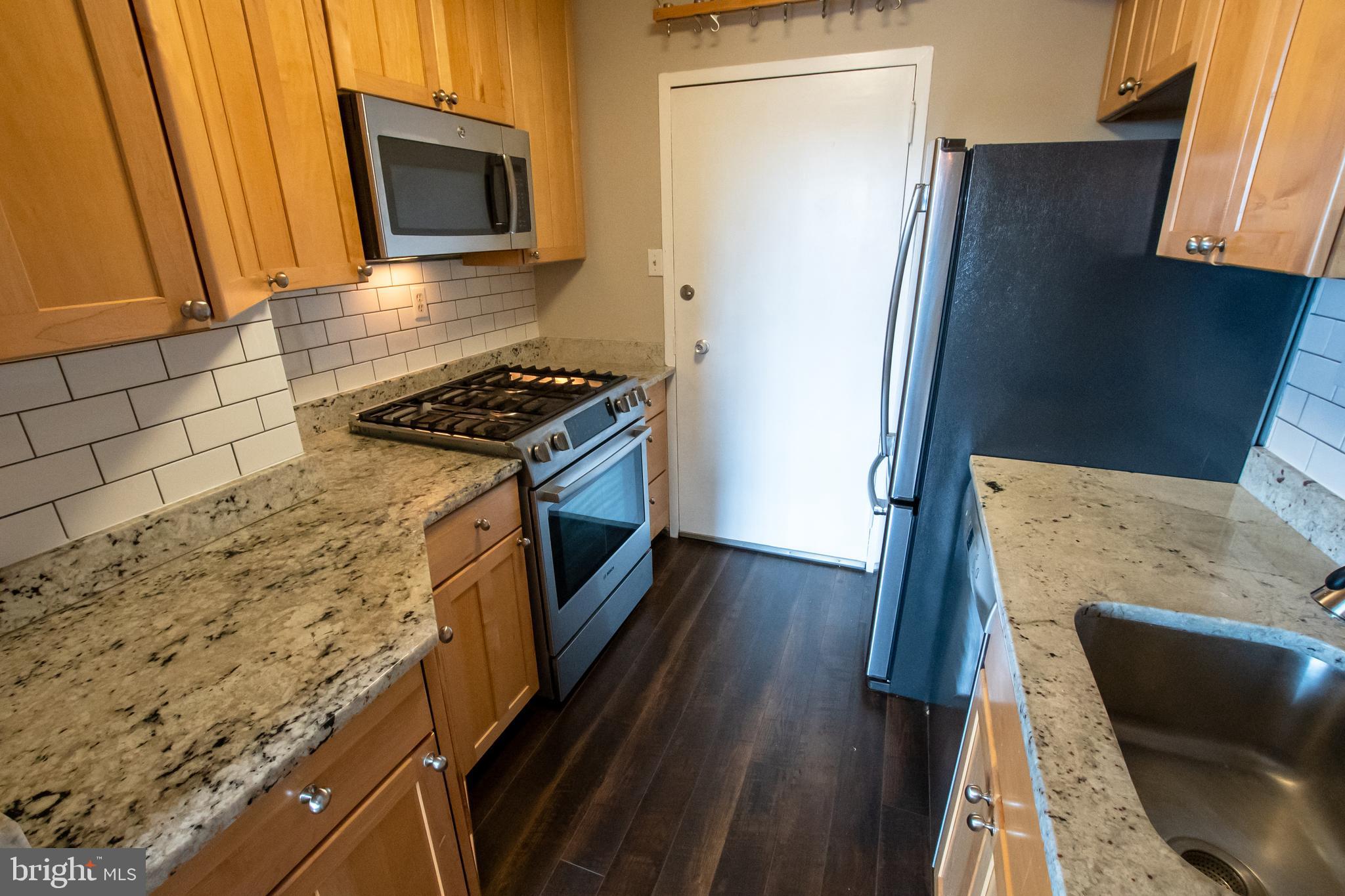 LORCOM HOUSE - Residential