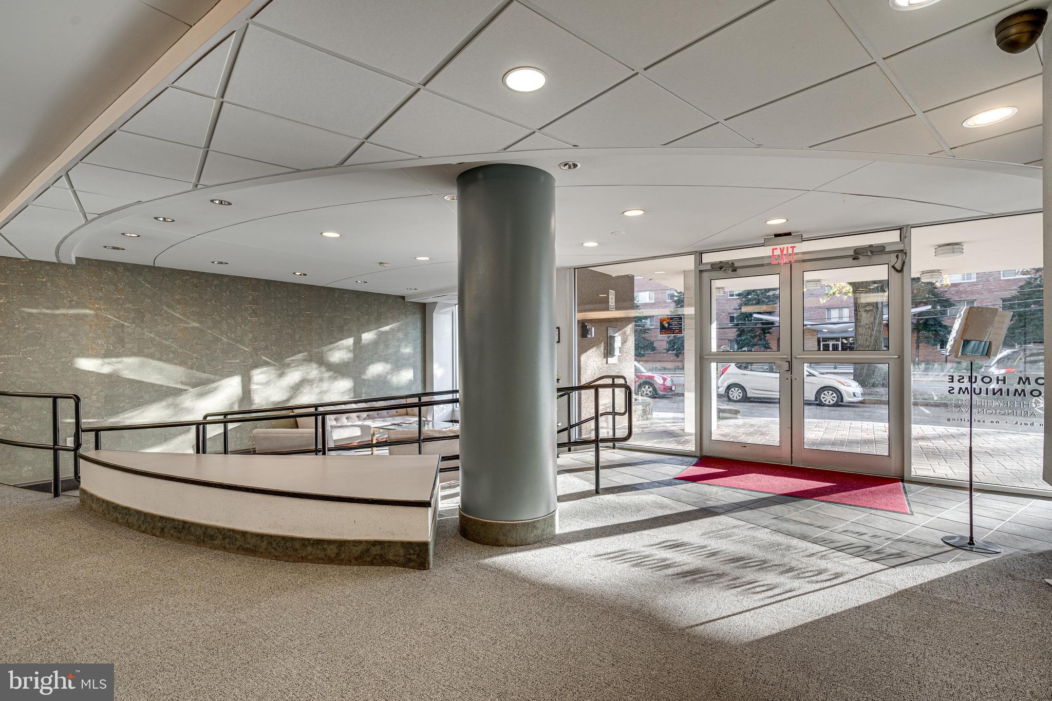 LORCOM HOUSE - Residential