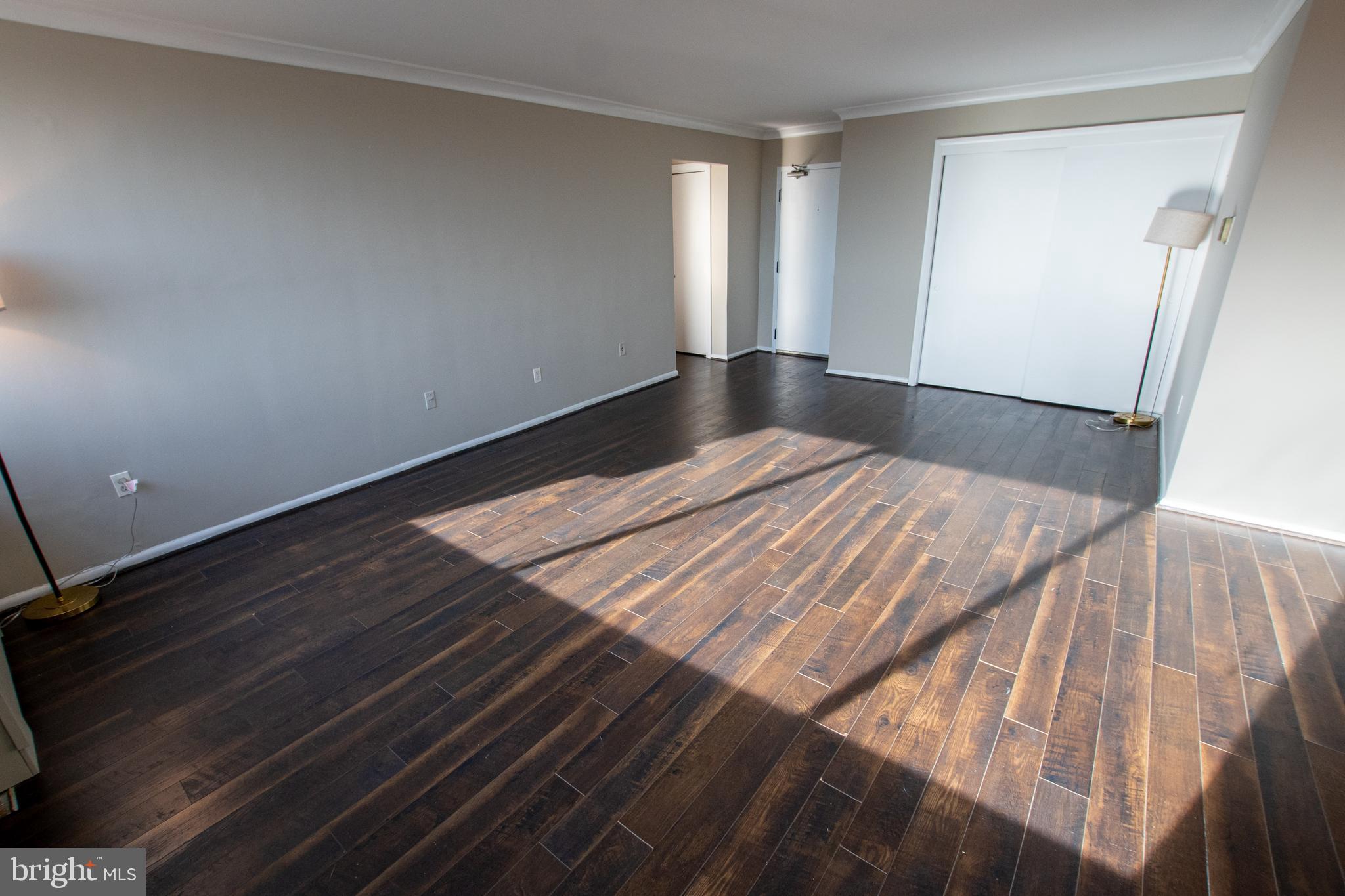 LORCOM HOUSE - Residential