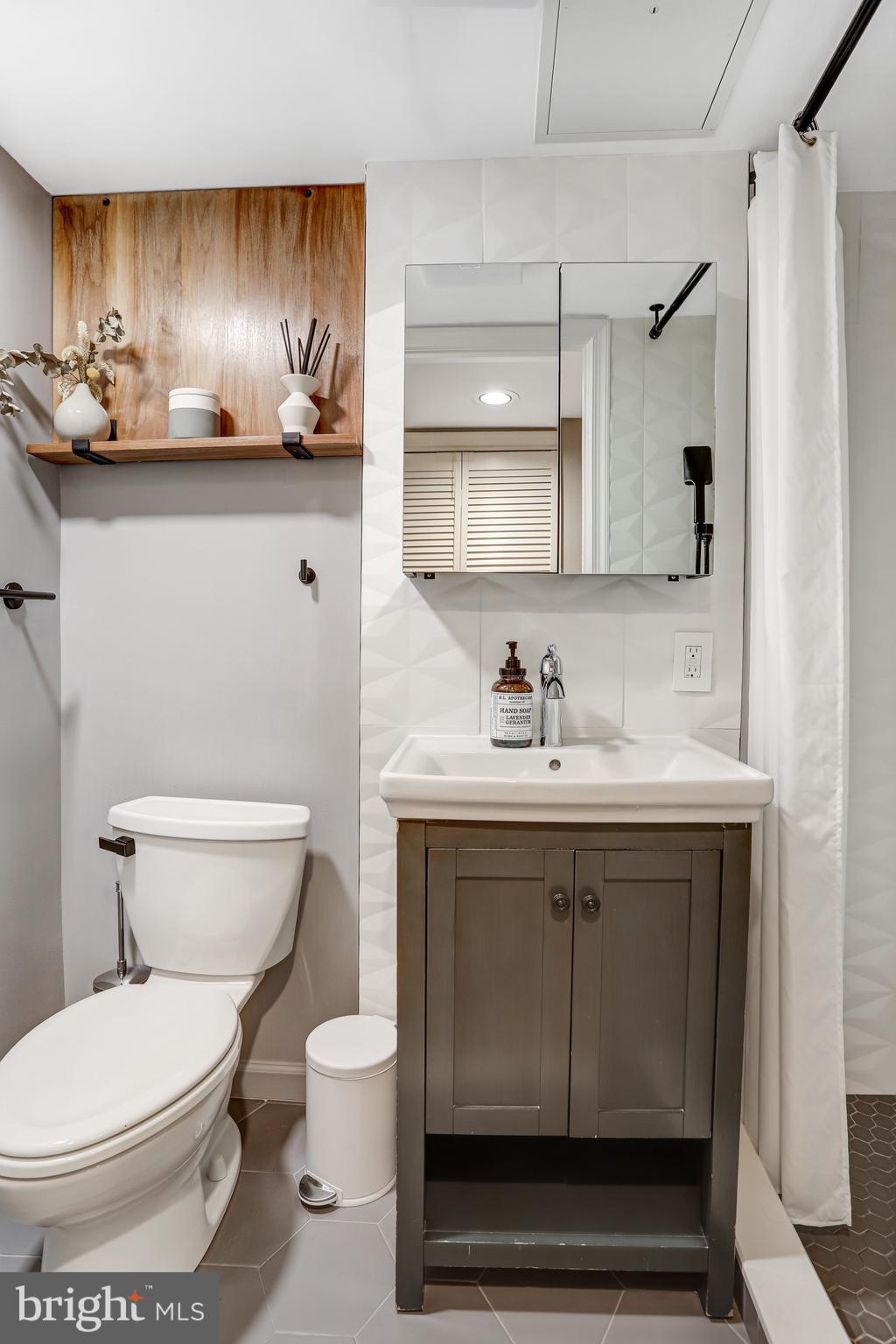 HOMEWOOD - Residential