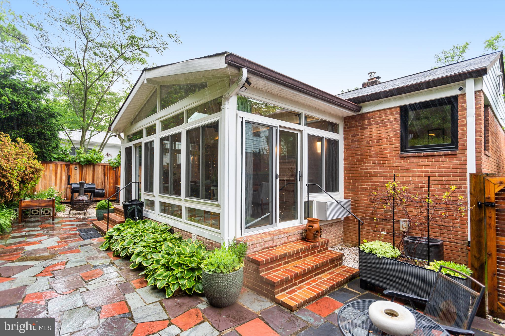 HOMEWOOD - Residential