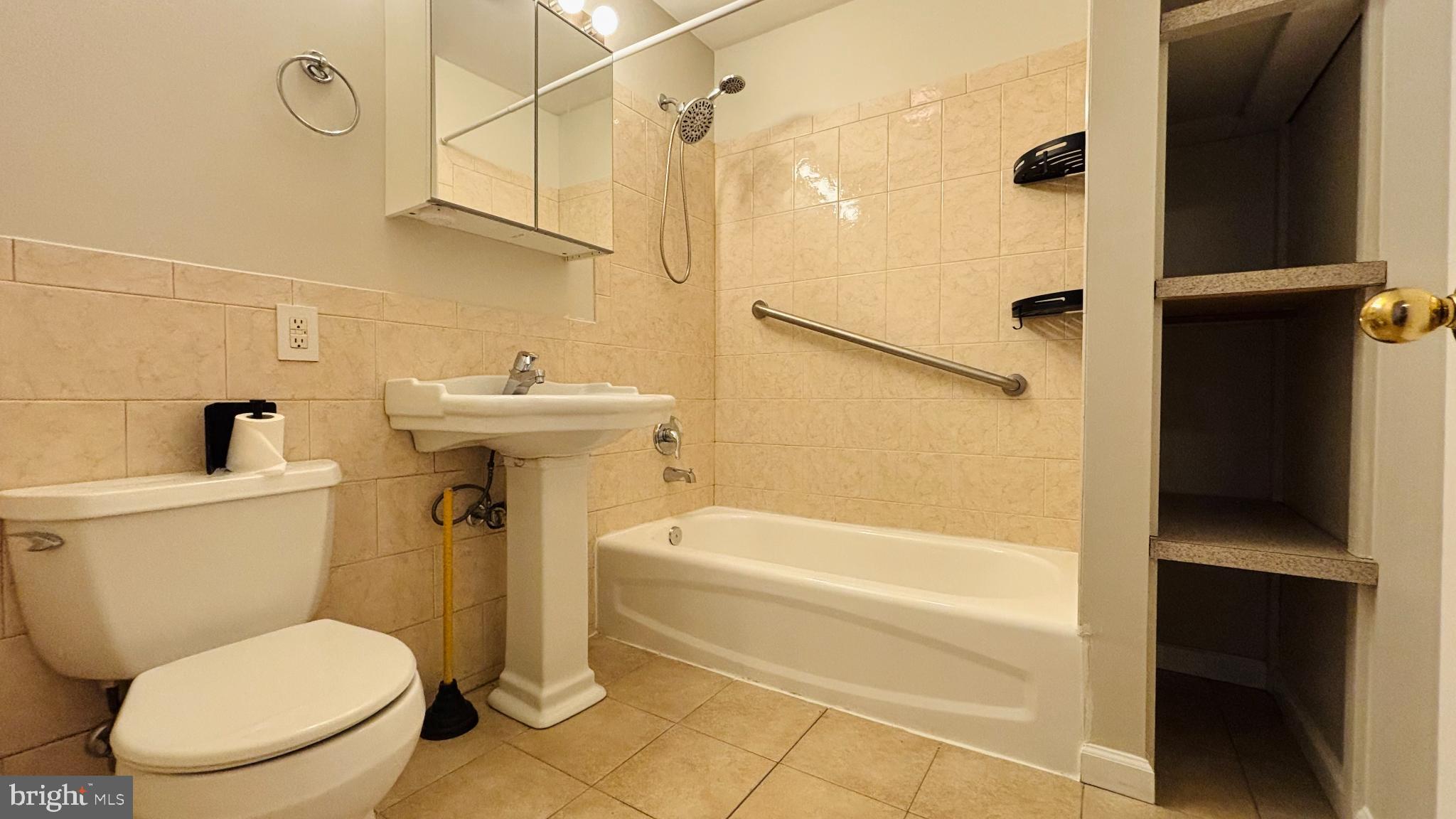 NEWBOLD - Residential Lease