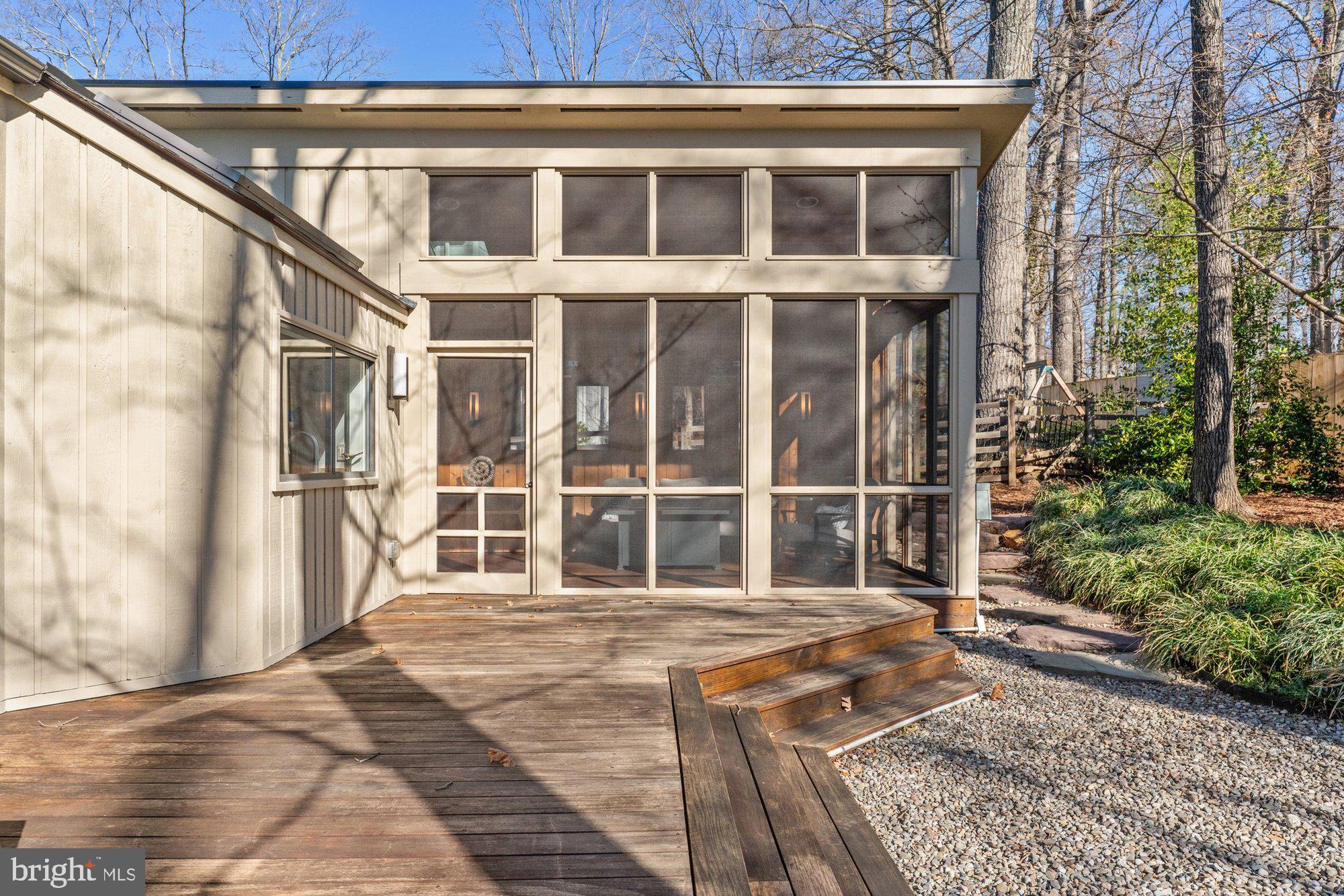 RESTON - Residential