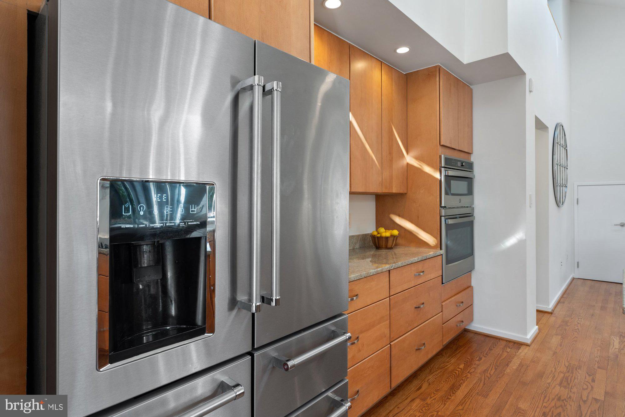 RESTON - Residential