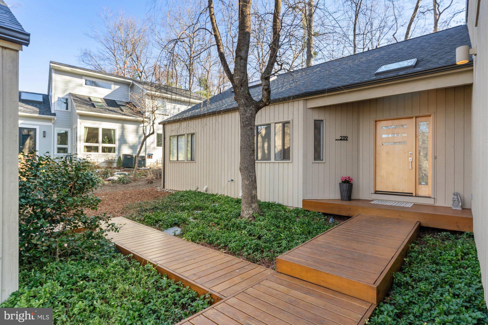 RESTON - Residential