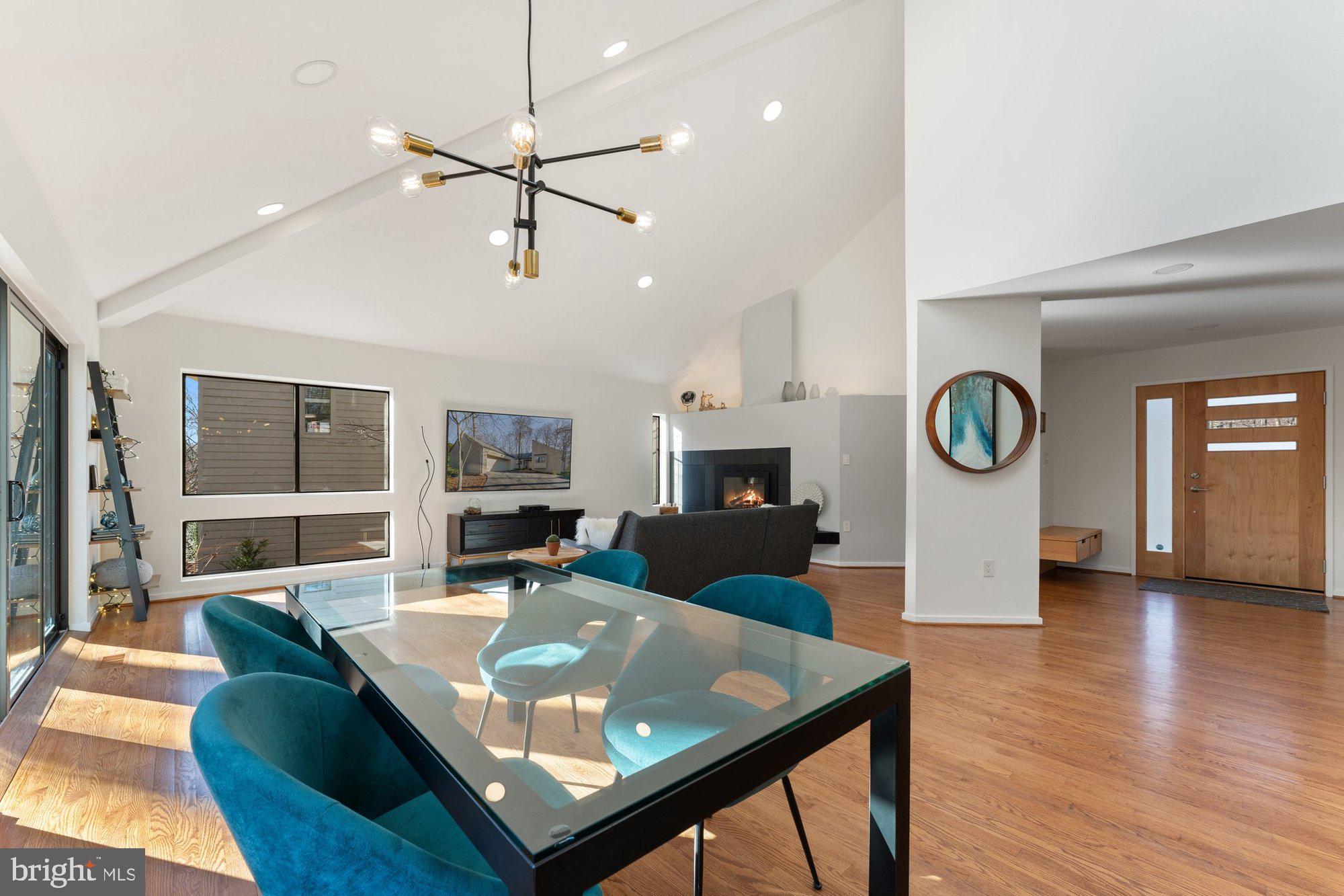 RESTON - Residential