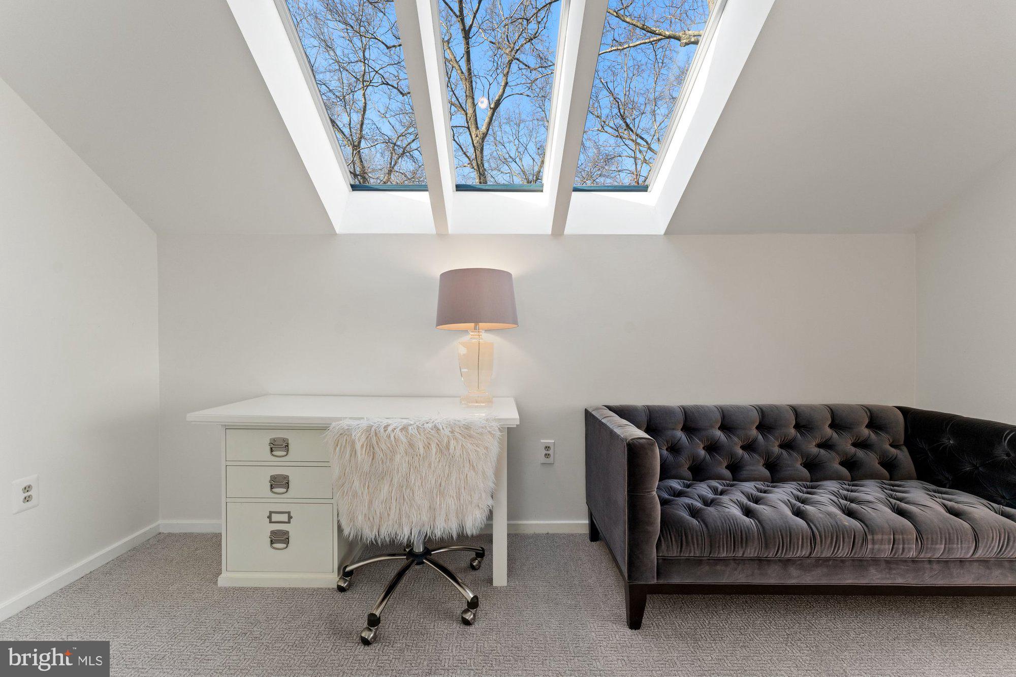 RESTON - Residential