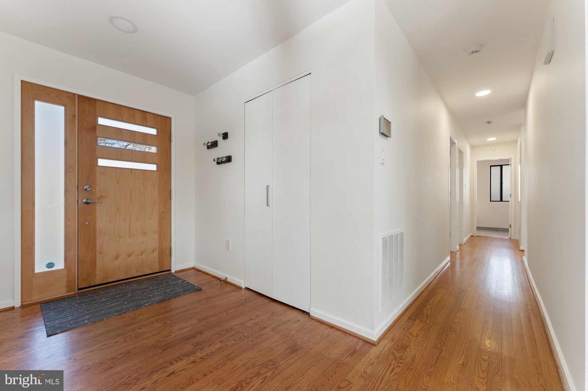 RESTON - Residential