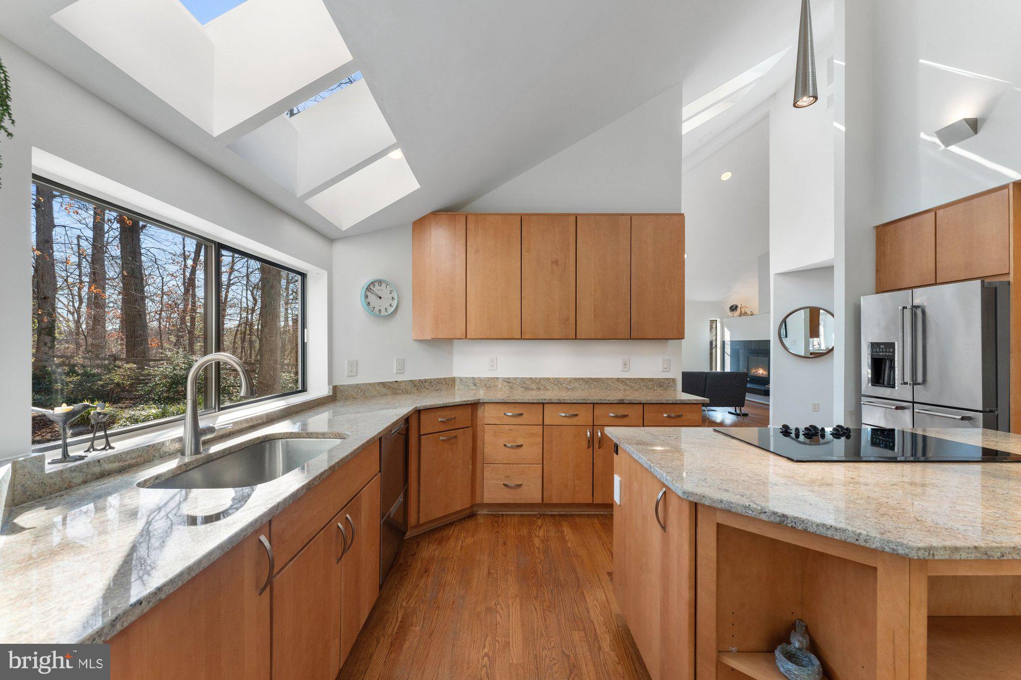 RESTON - Residential