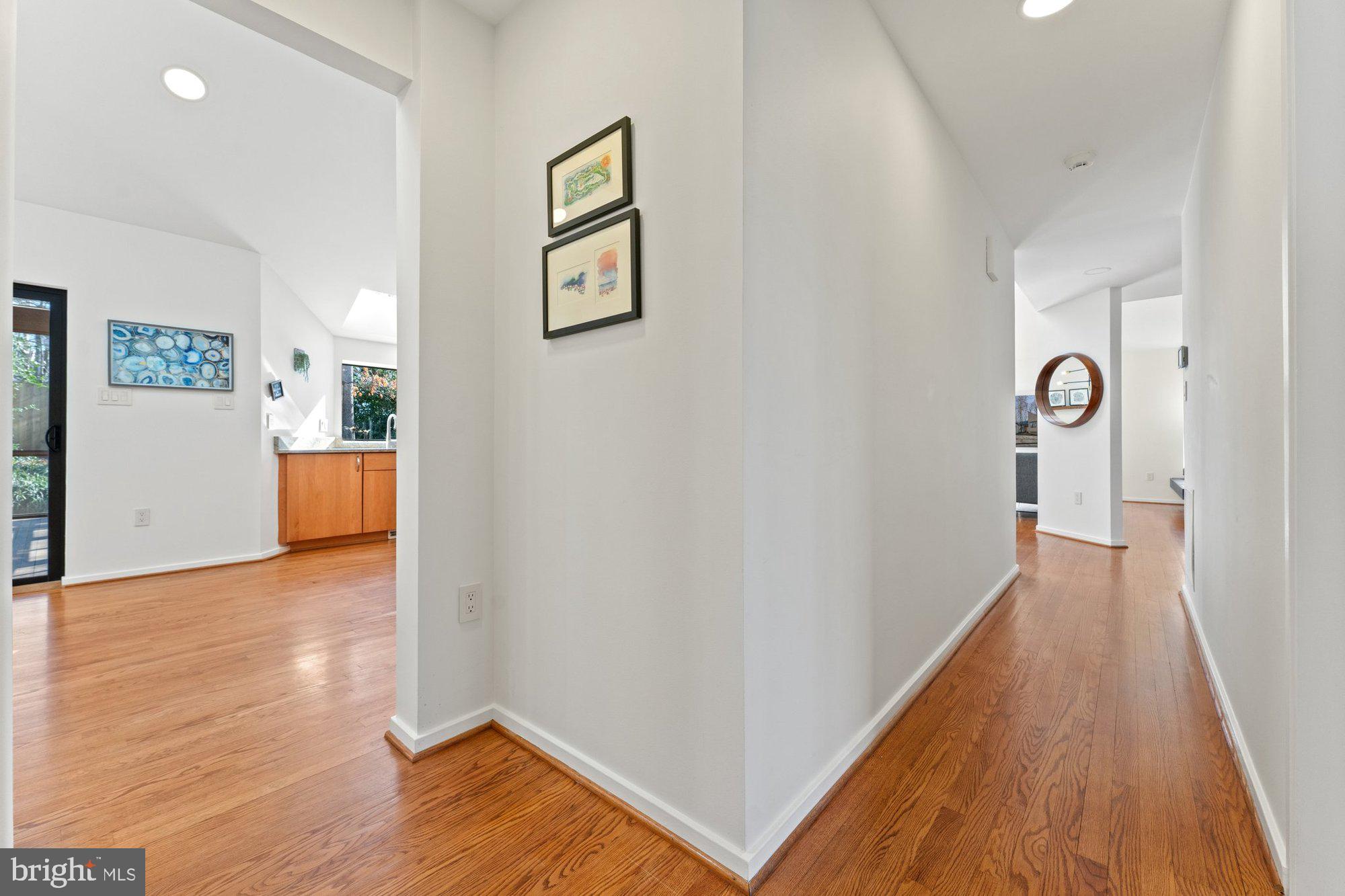 RESTON - Residential