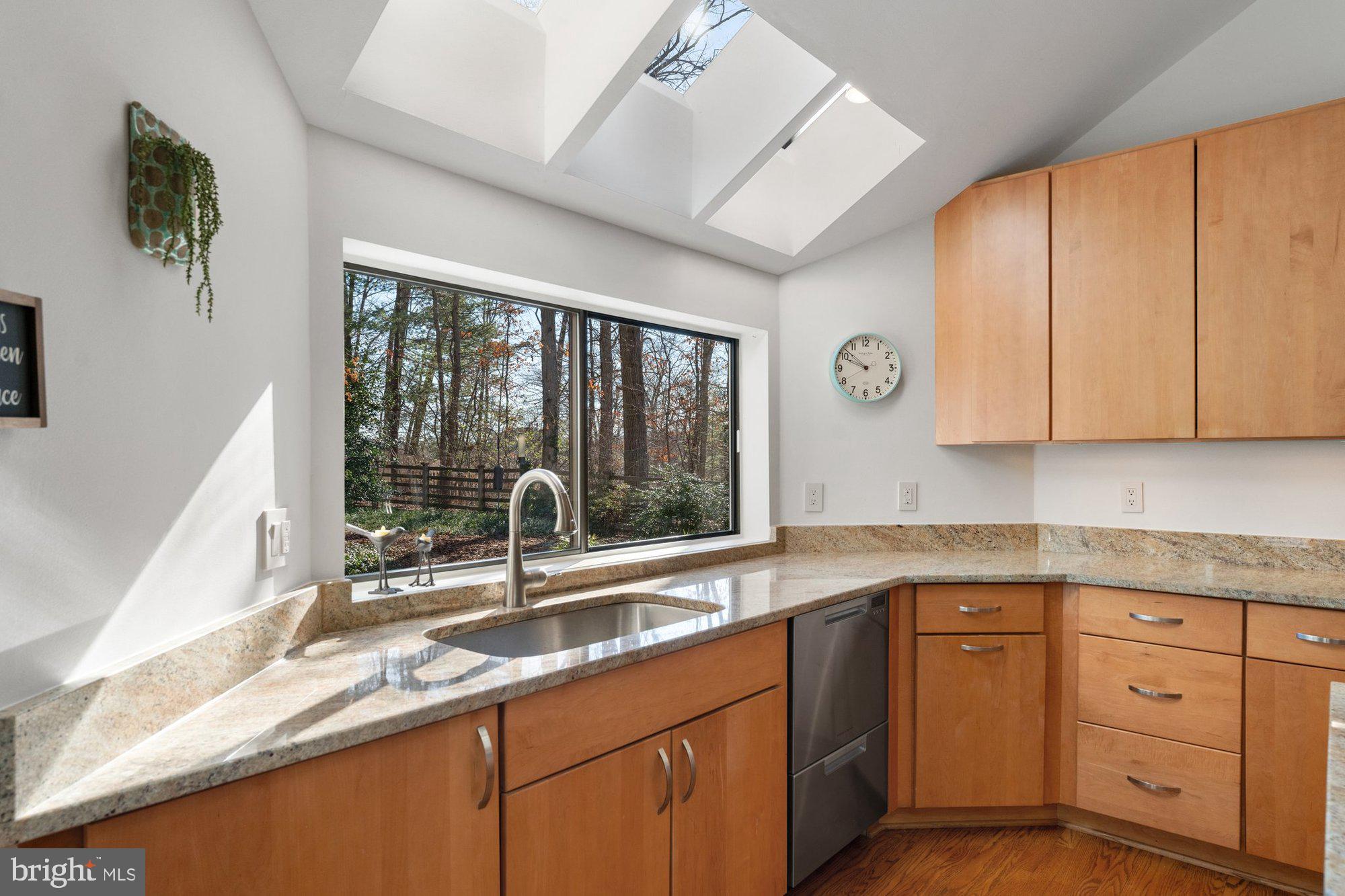 RESTON - Residential