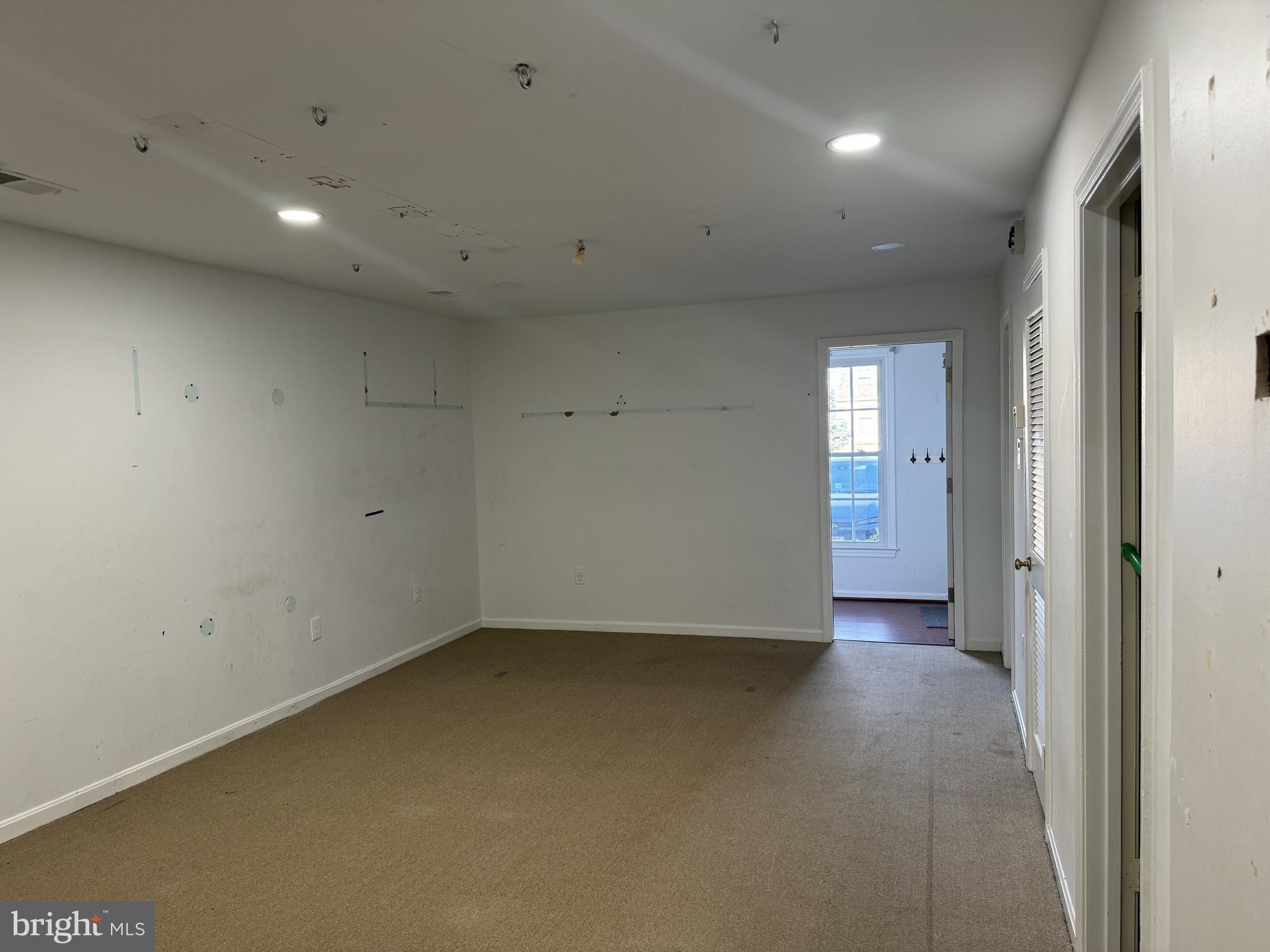 JACKSON PLACE - Commercial Lease