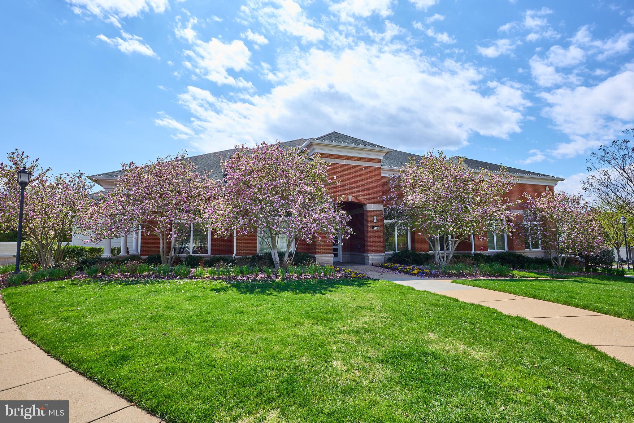 LANSDOWNE TOWN CENTER - Residential