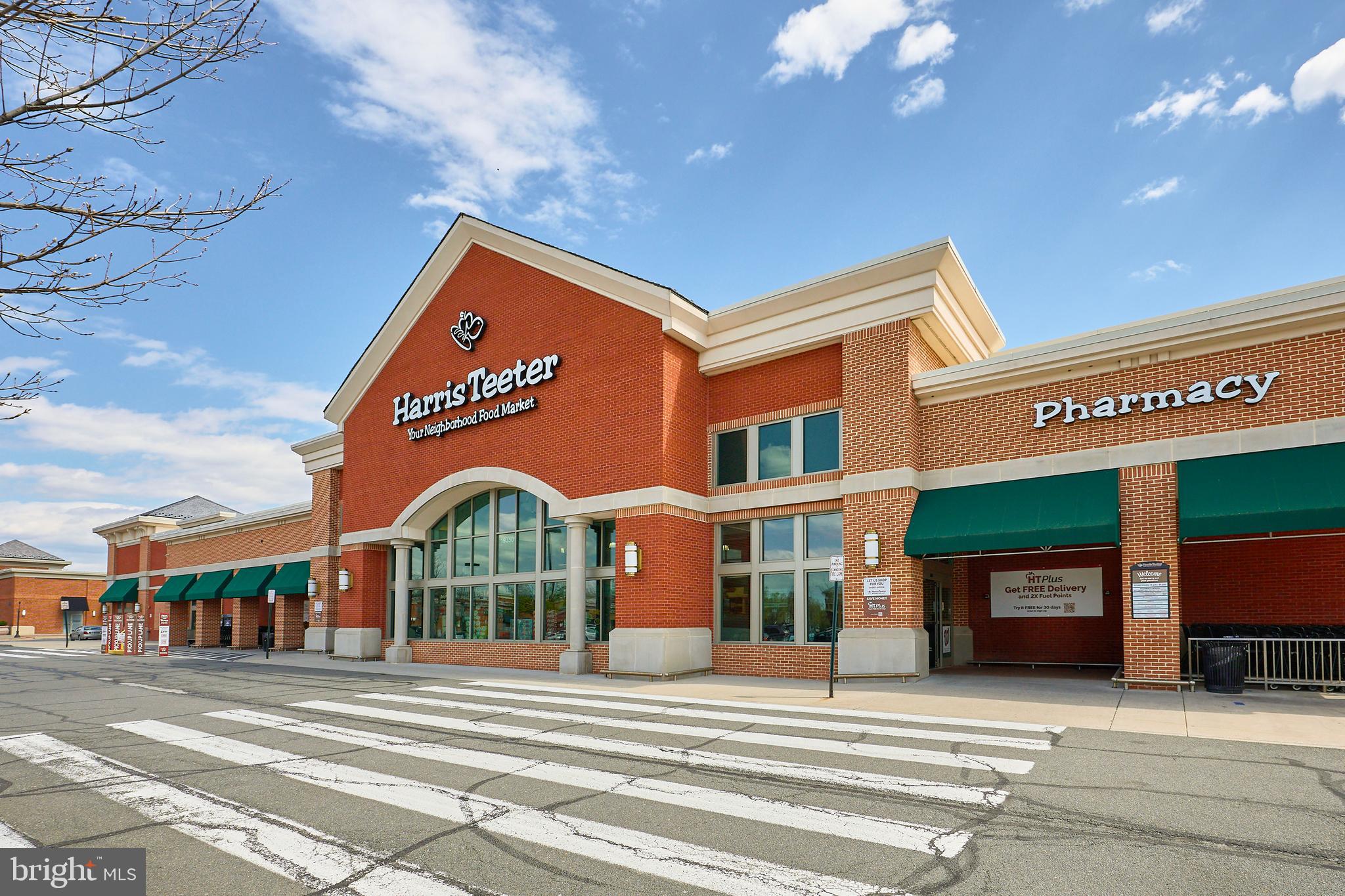 LANSDOWNE TOWN CENTER - Residential