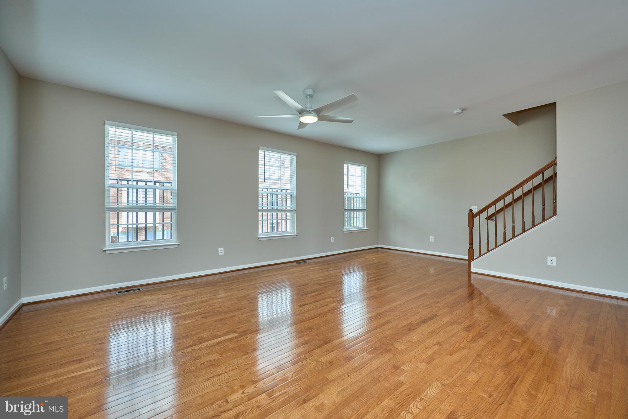 LANSDOWNE TOWN CENTER - Residential