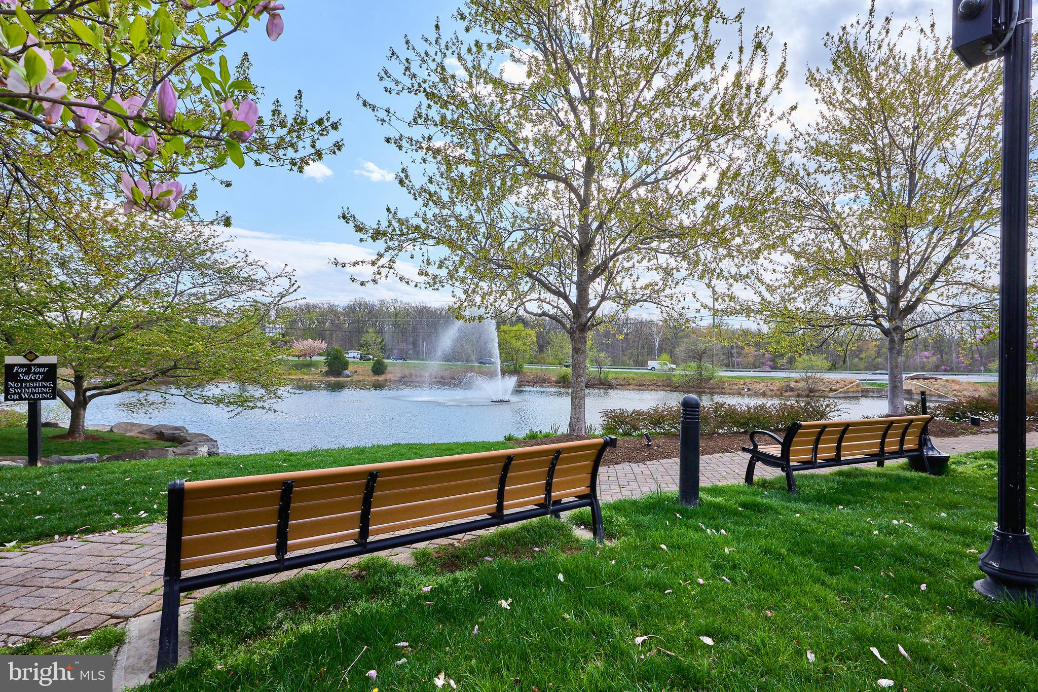 LANSDOWNE TOWN CENTER - Residential