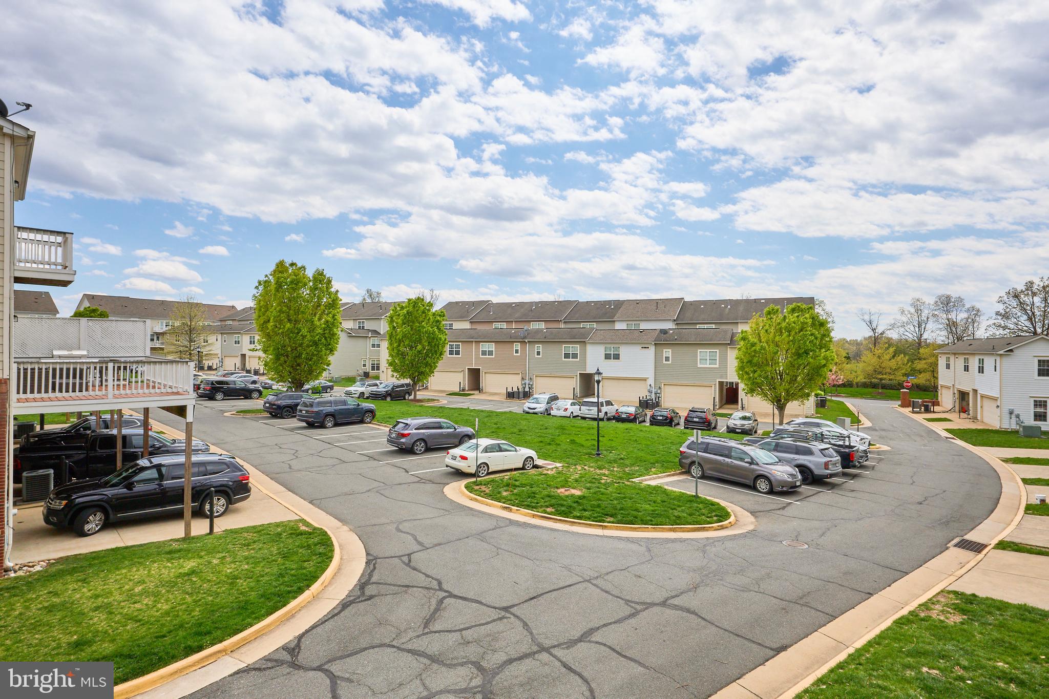 LANSDOWNE TOWN CENTER - Residential