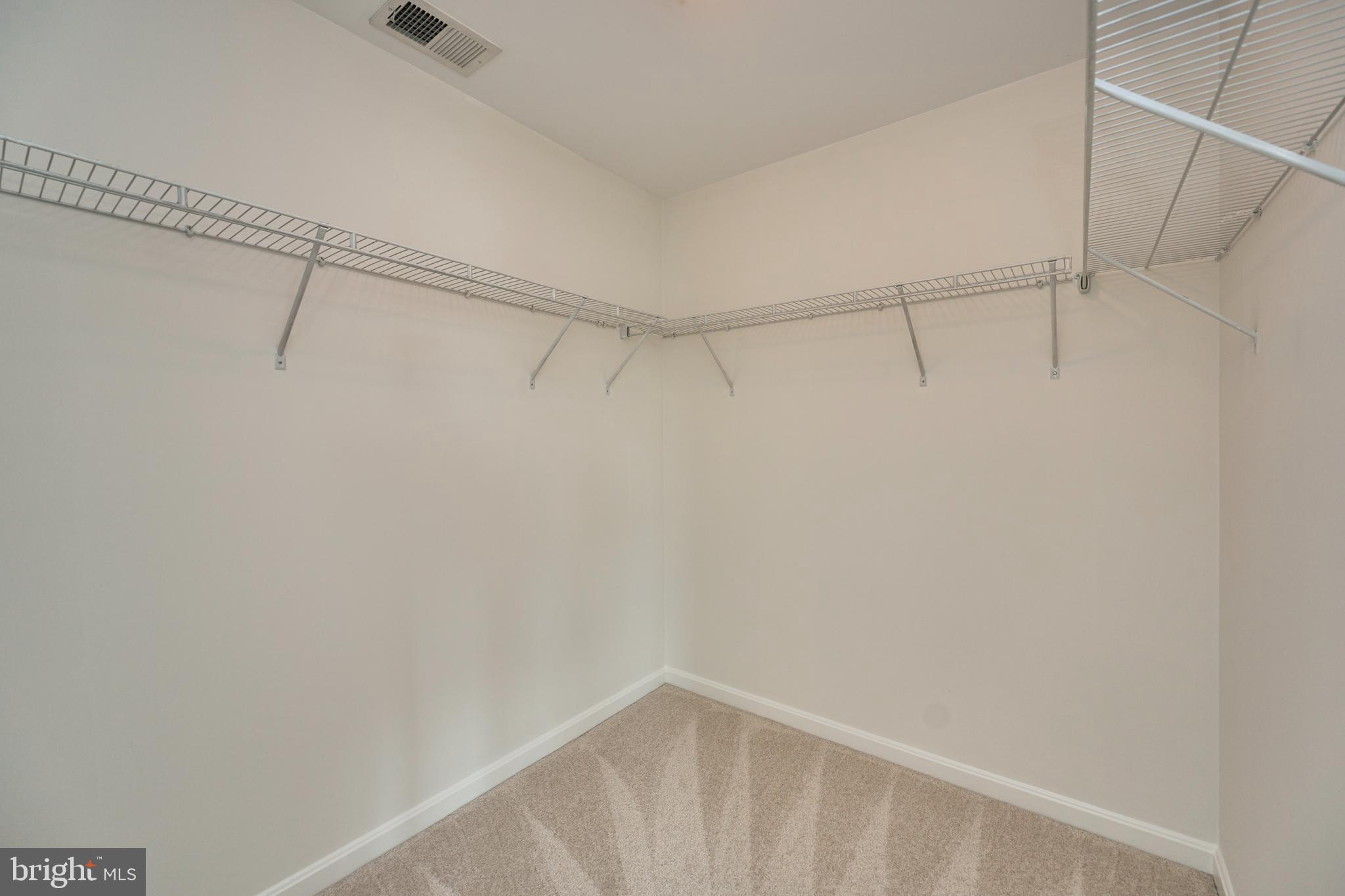 LANSDOWNE TOWN CENTER - Residential