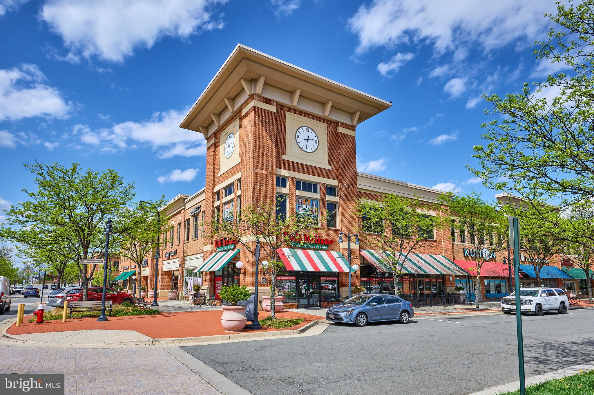 LANSDOWNE TOWN CENTER - Residential