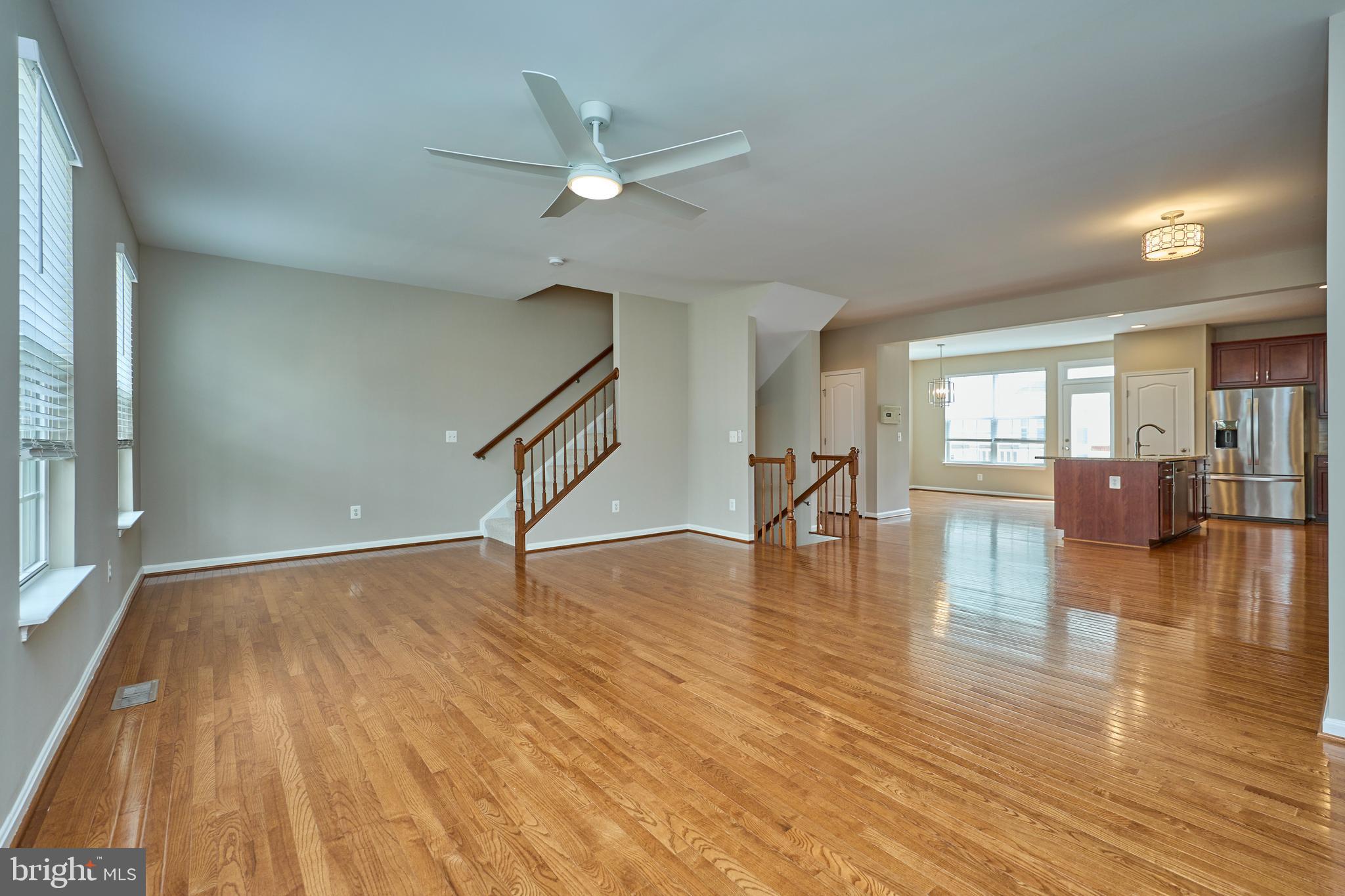 LANSDOWNE TOWN CENTER - Residential