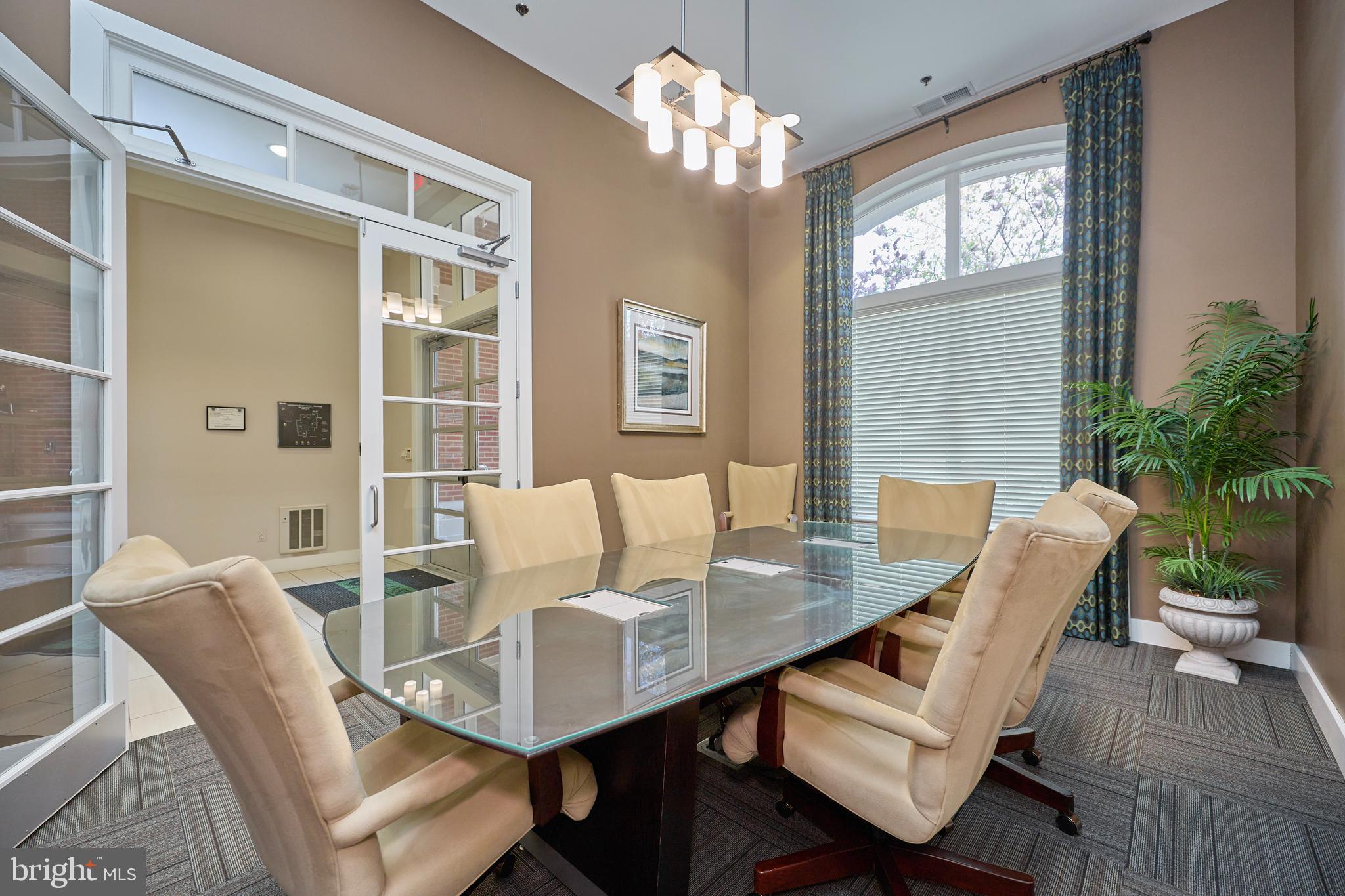 LANSDOWNE TOWN CENTER - Residential