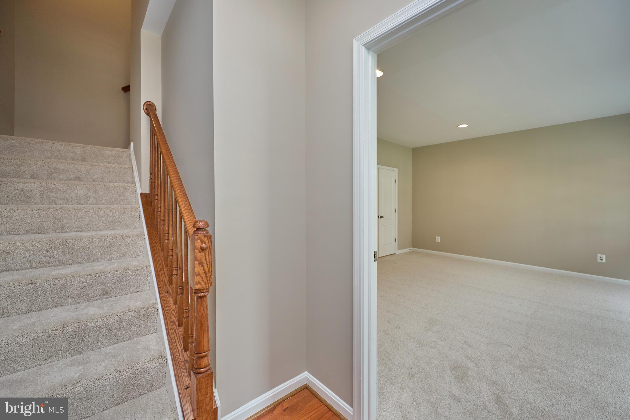 LANSDOWNE TOWN CENTER - Residential