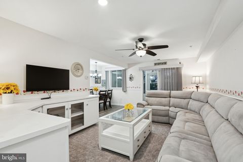 411 STILES AVENUE E5 MAPLE SHADE NJ 08052