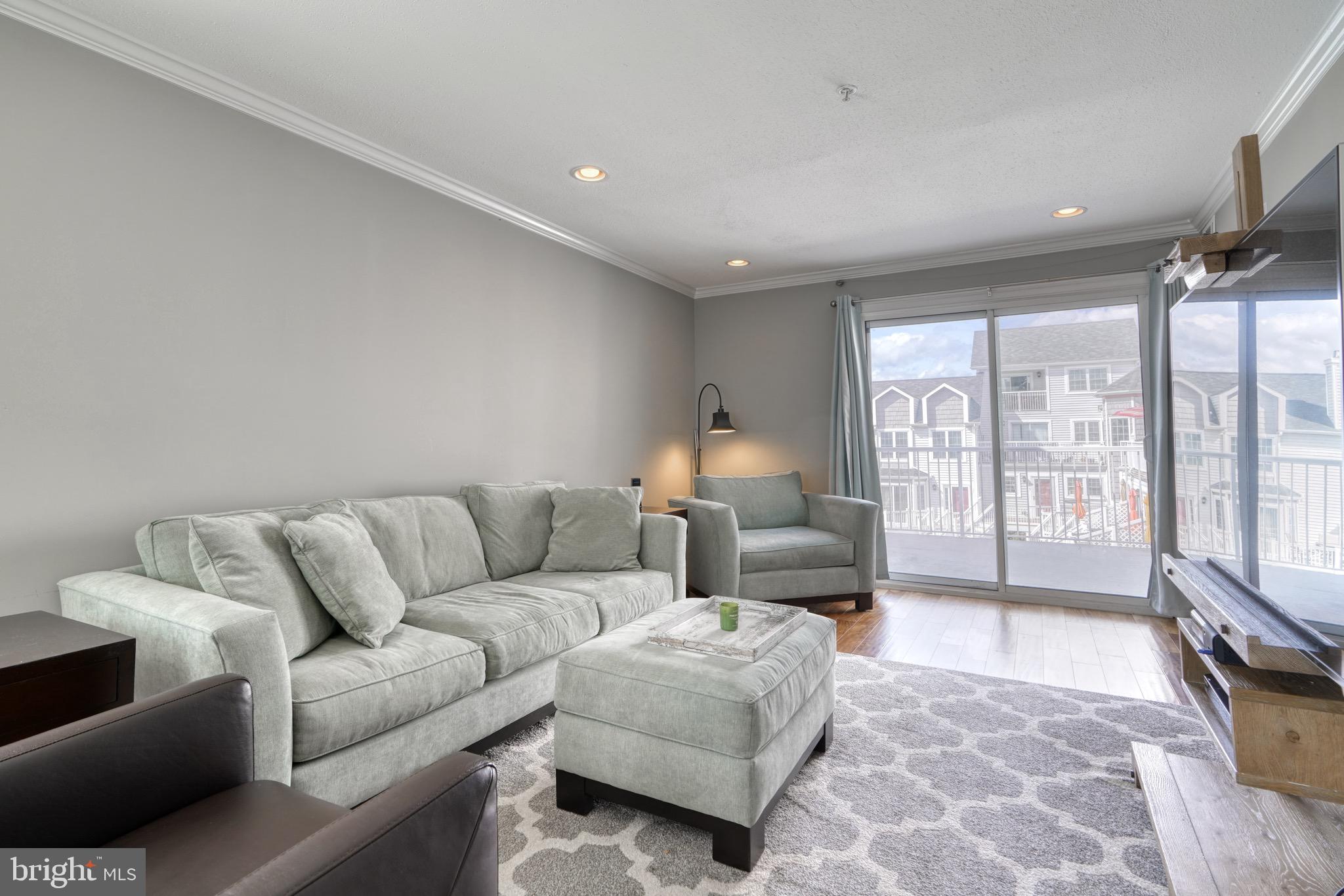 TOMES LANDING - Residential