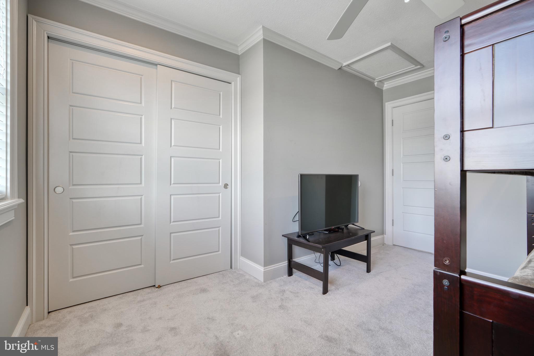 TOMES LANDING - Residential