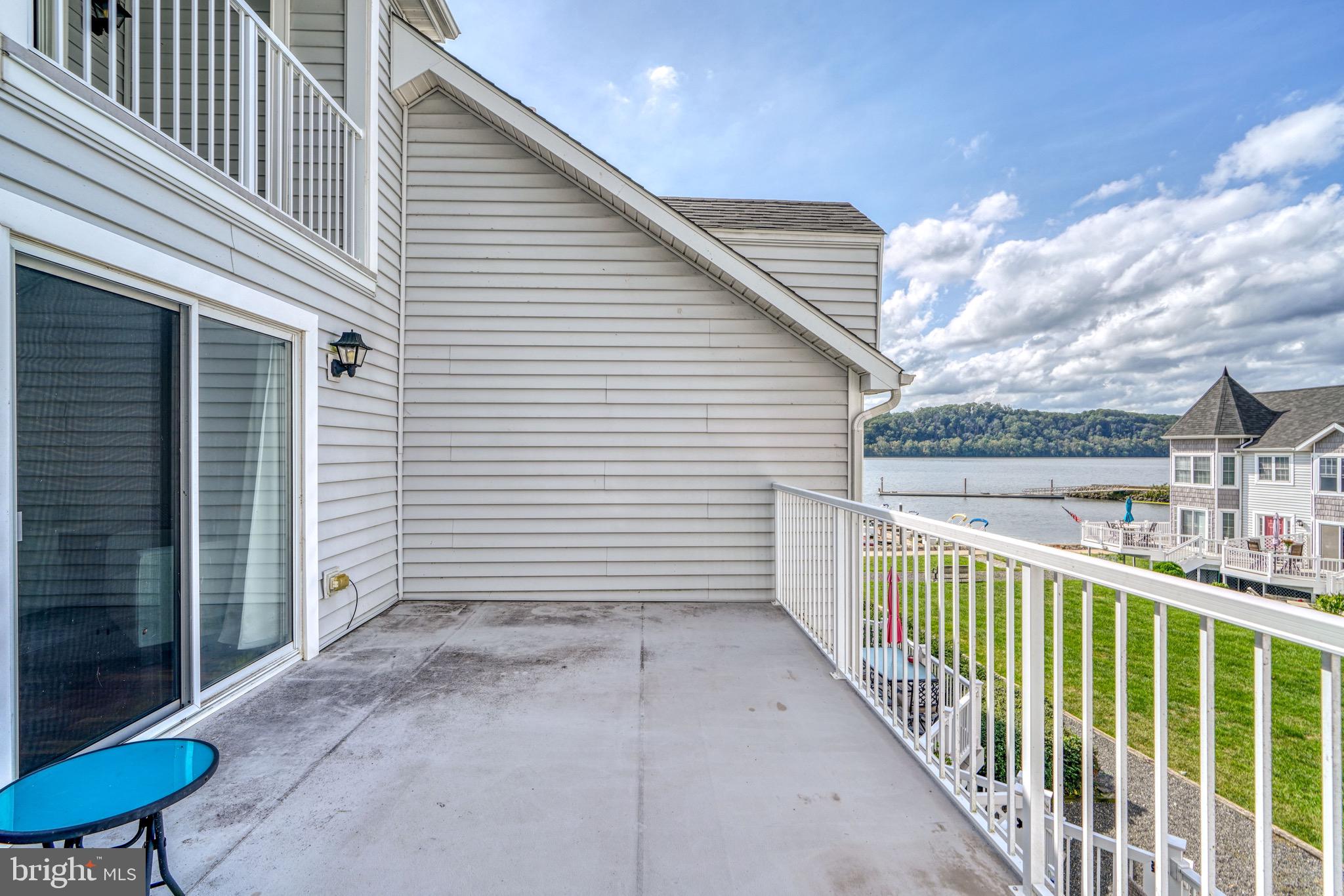 TOMES LANDING - Residential