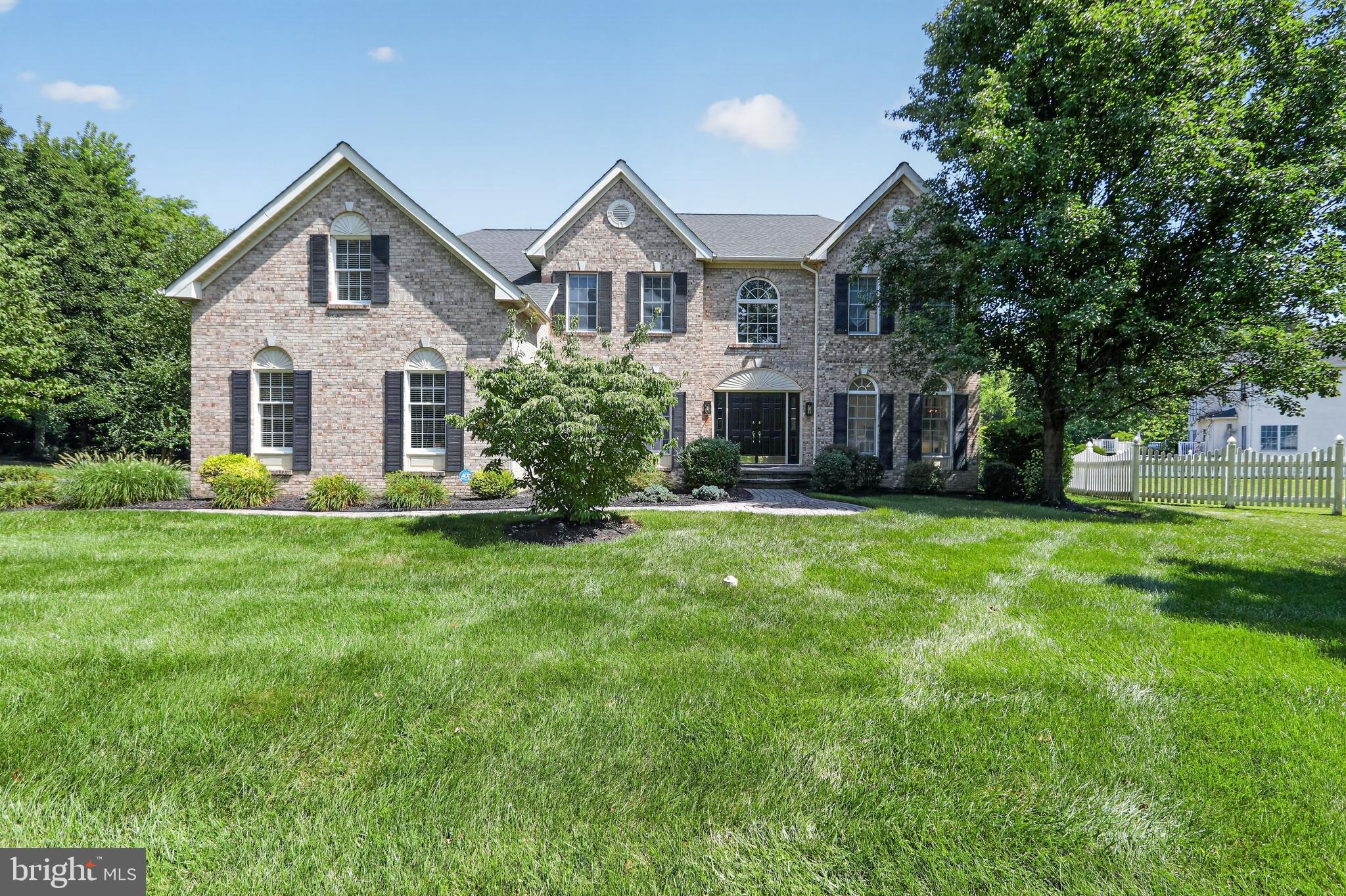 19 ANNESLEY DRIVE