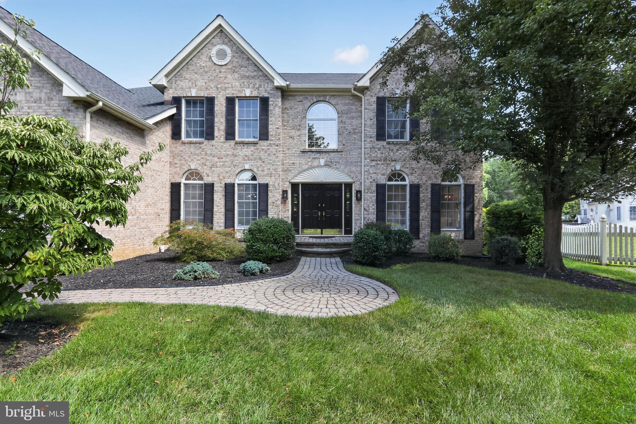19 ANNESLEY DRIVE