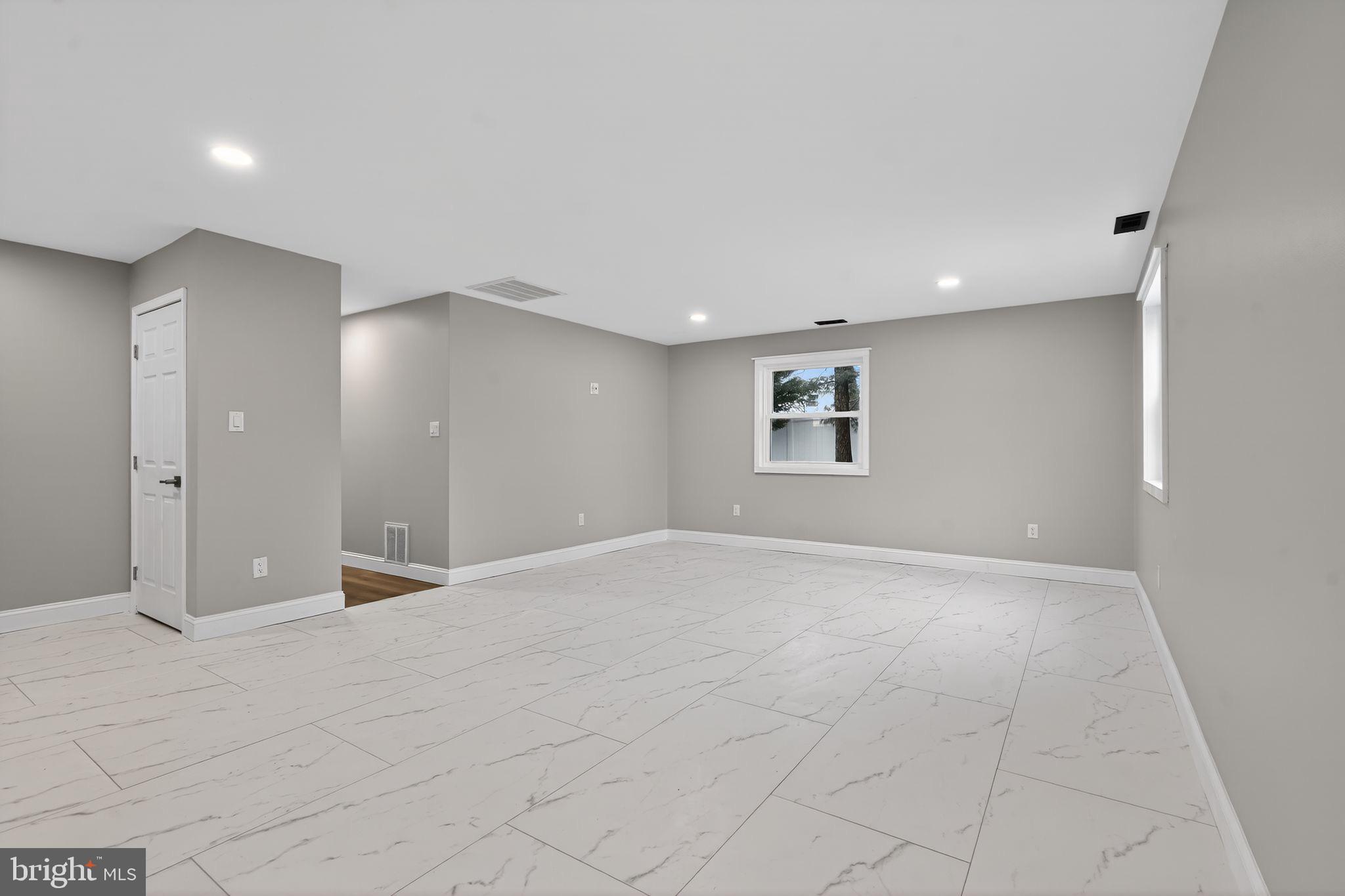 NONE AVA ILABLE - Residential